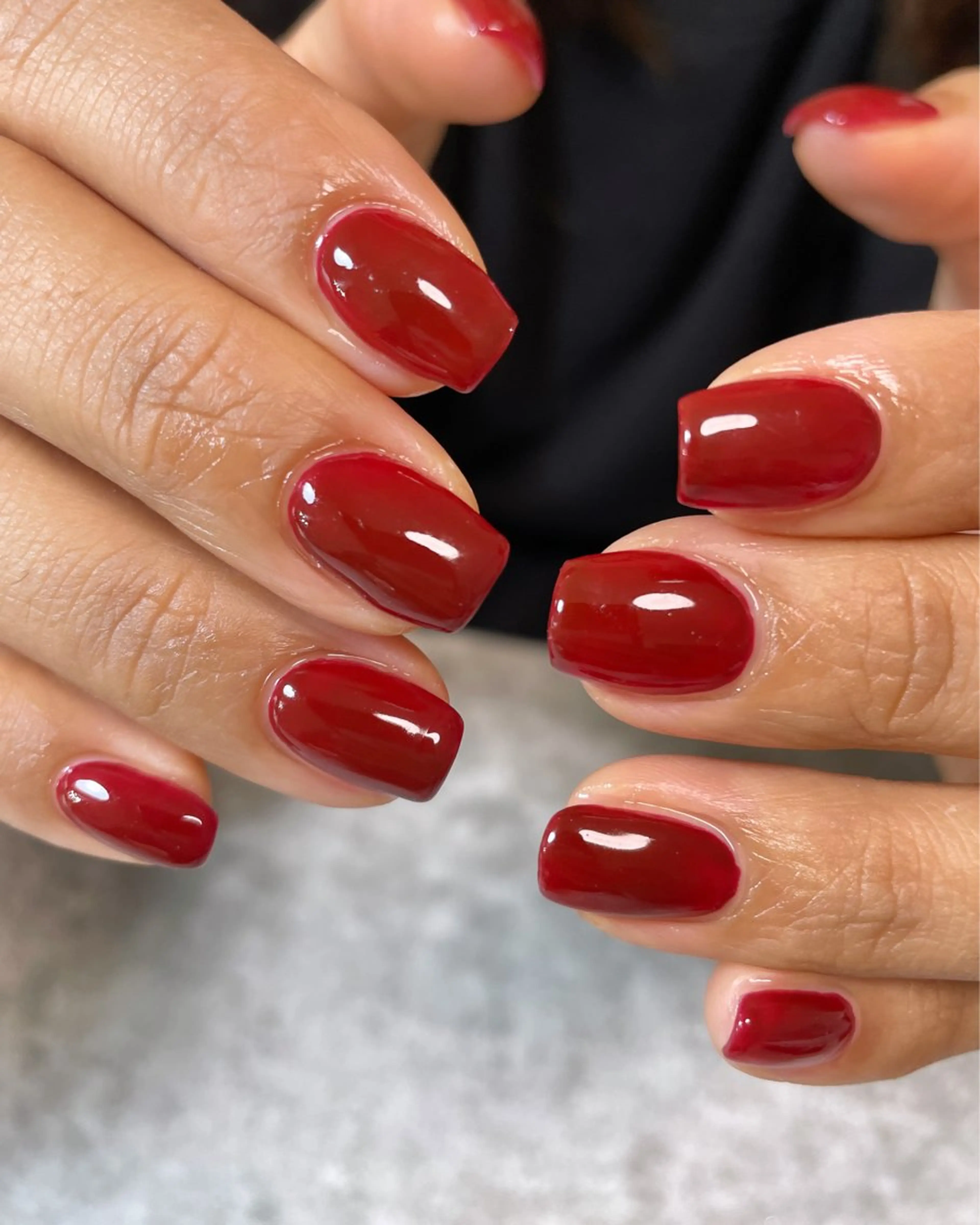 ネイル 黒須莉奈 IRYのネイルデザイン