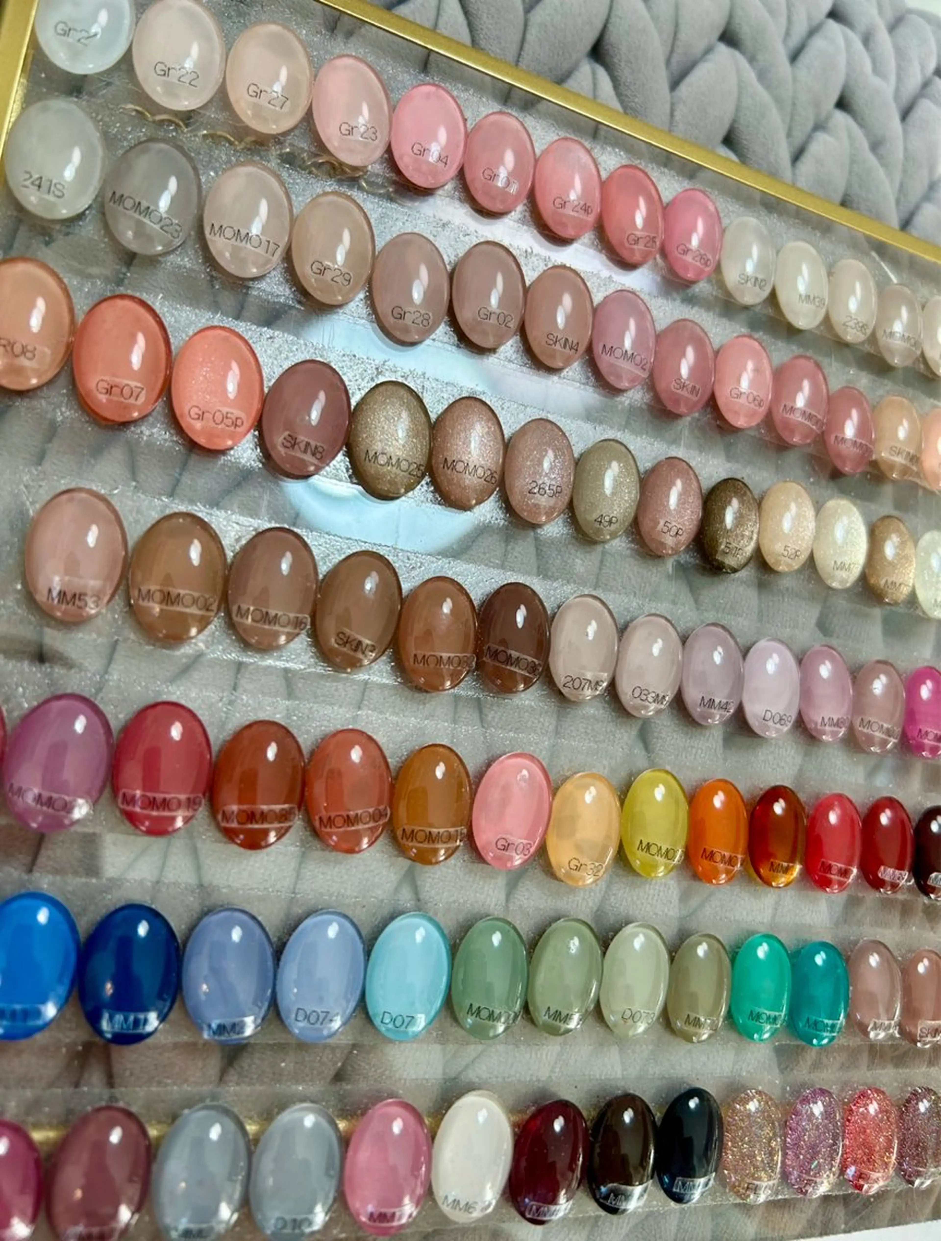 手に馴染むカラー多数ワンカラーグラデーションメニュー💅の写真