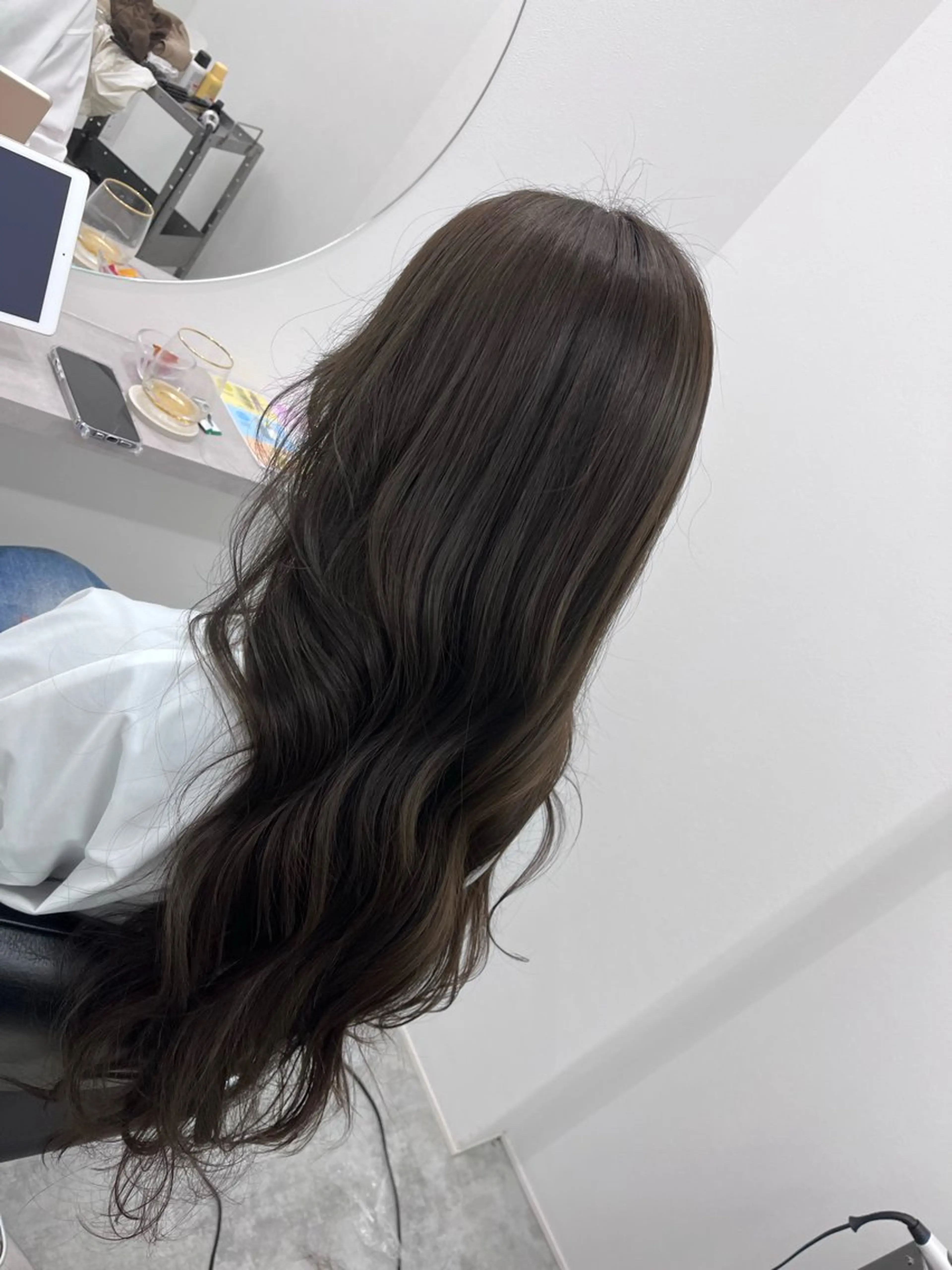 平日1組限定　似合わせカット+艶髪カラーの写真