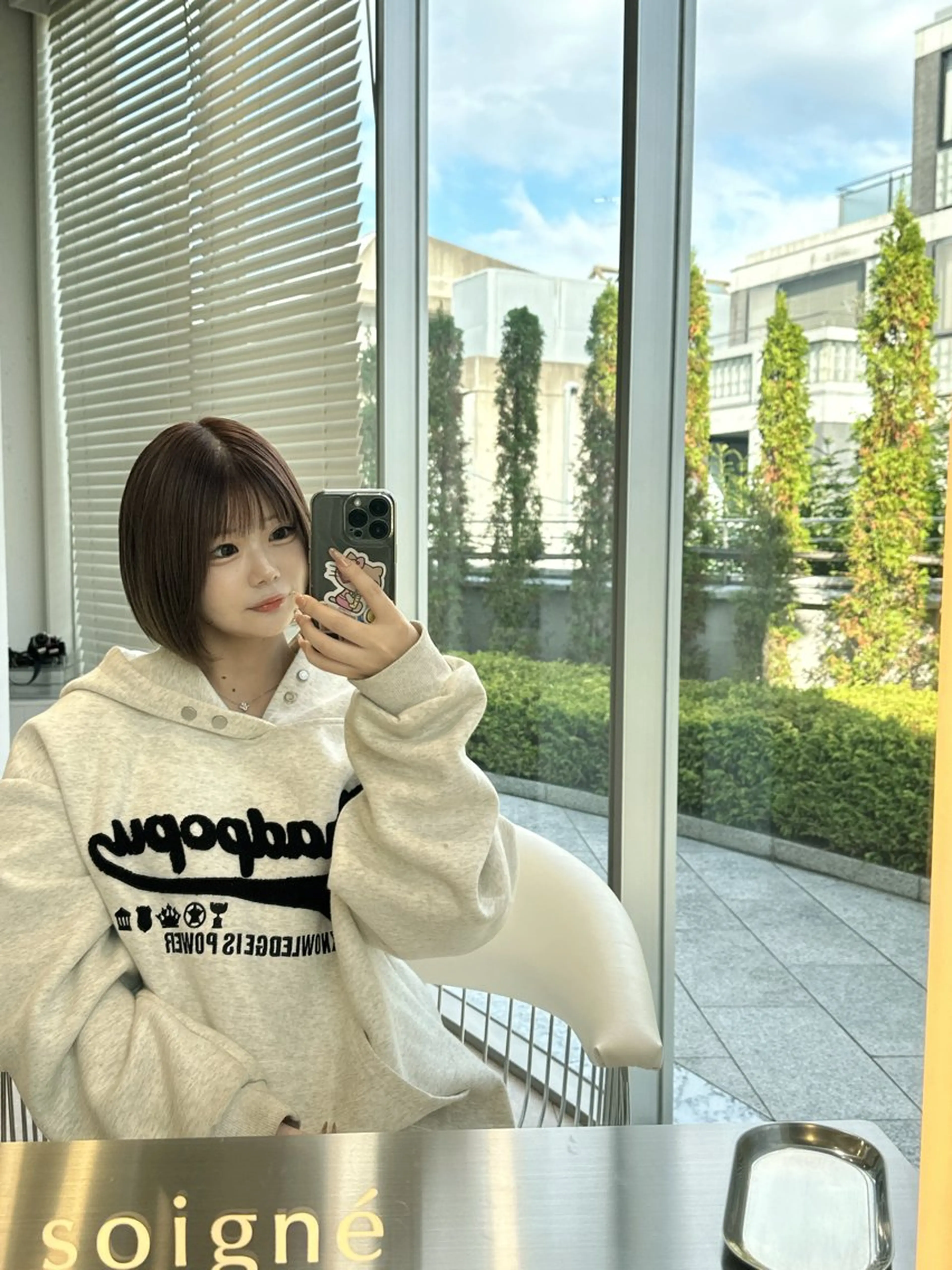 ミディアム ヘアカラー トリートメント soigne【ソワネ】所属・伊藤 陸/soigneのヘアスタイル