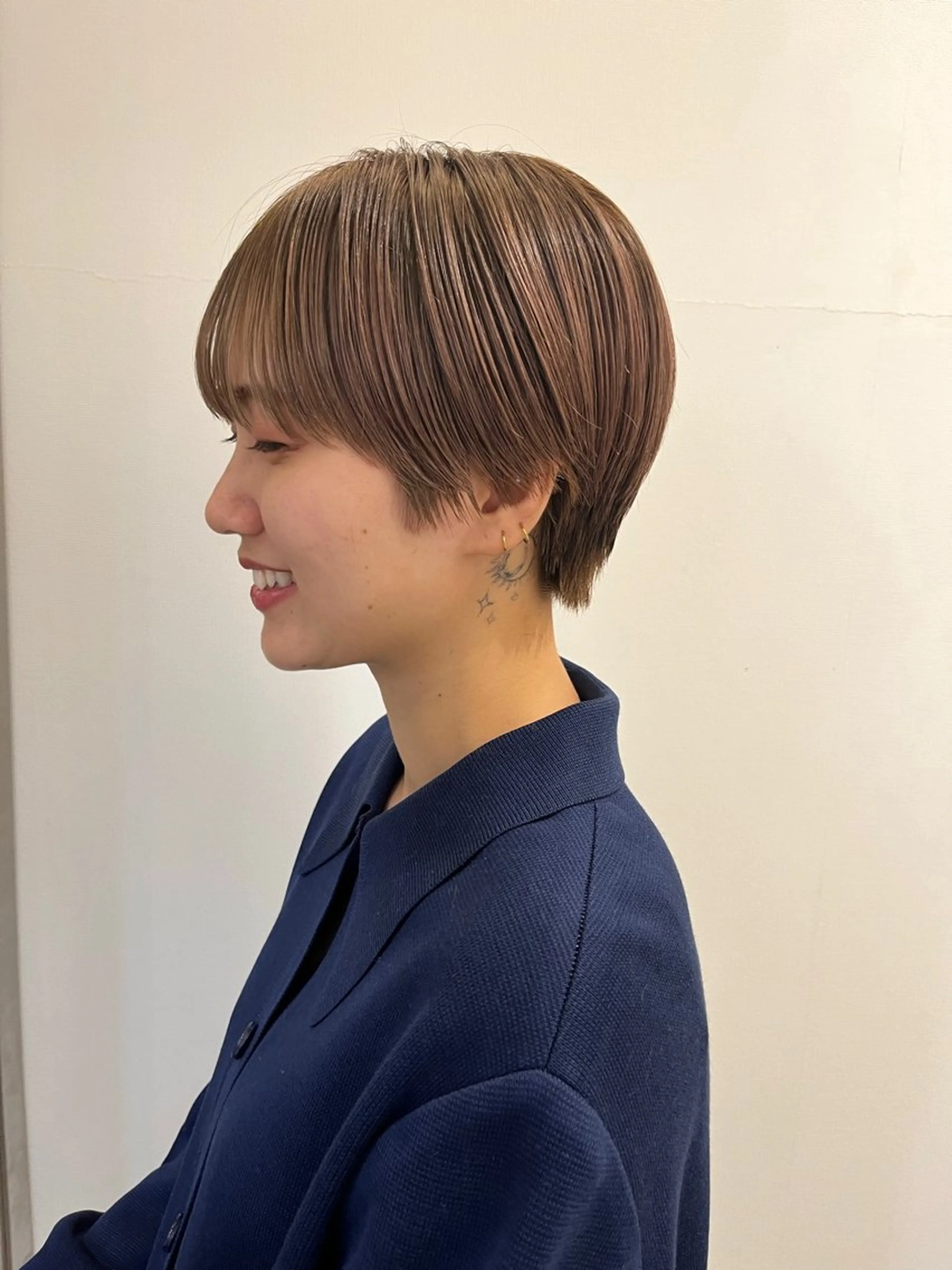 ショート カラー ショート/ボブ/透明 感カラー/高橋あみのヘアスタイル