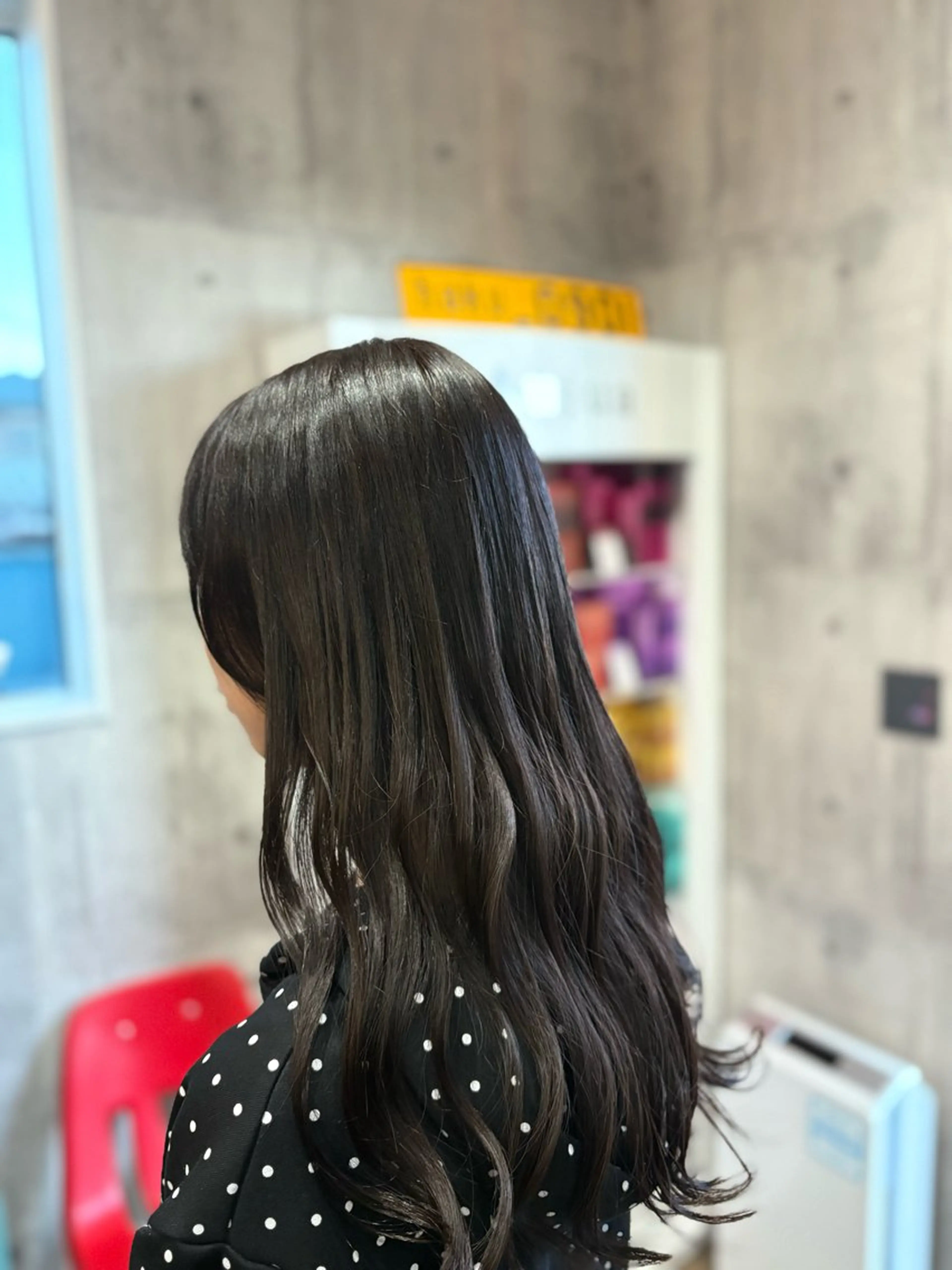 ロング ヘアカラー 矢野 夢果のヘアスタイル
