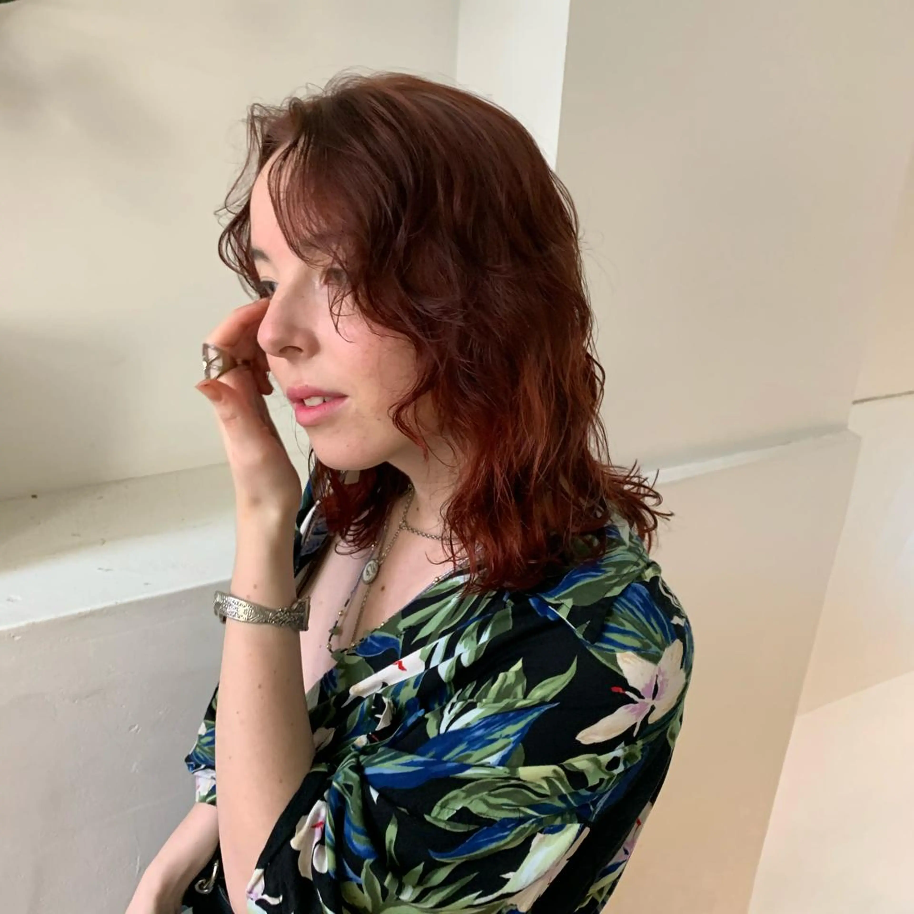 セミロング カラー ブリーチ 【韓国ヘア・ネイル】 HINATA🍒のネイルデザイン