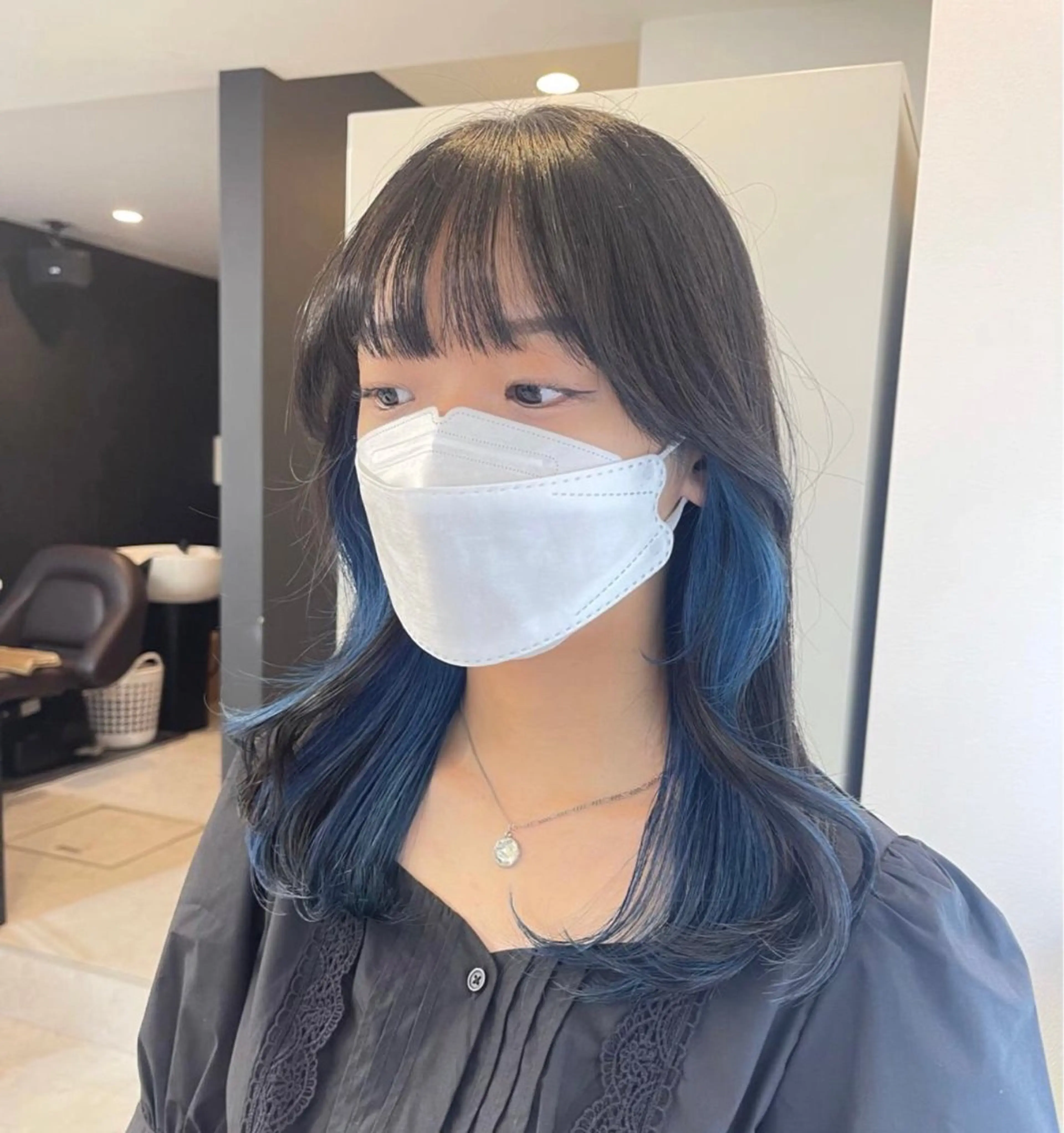 ミディアム カラー ブリーチ ブルーカラー ケアブリーチ ダークグレー ダークグレージュ ヘアカラー トリートメント salowin原宿iori所属・💋ハイトーンデザイ ンヘア💋A'nyuのヘアスタイル