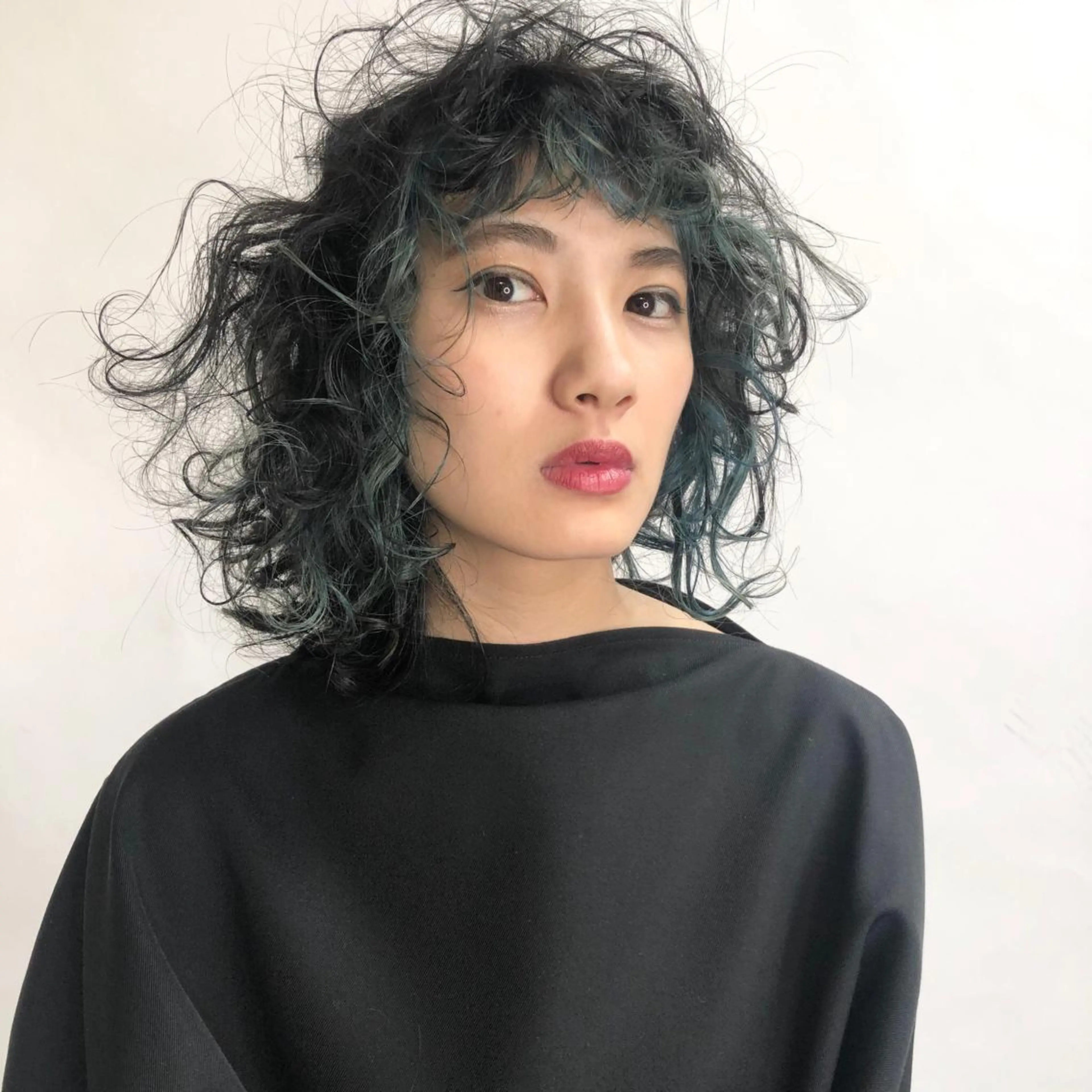 ミディアム カラー パーマ ハイトーン/ ボブ 中村麟のヘアスタイル