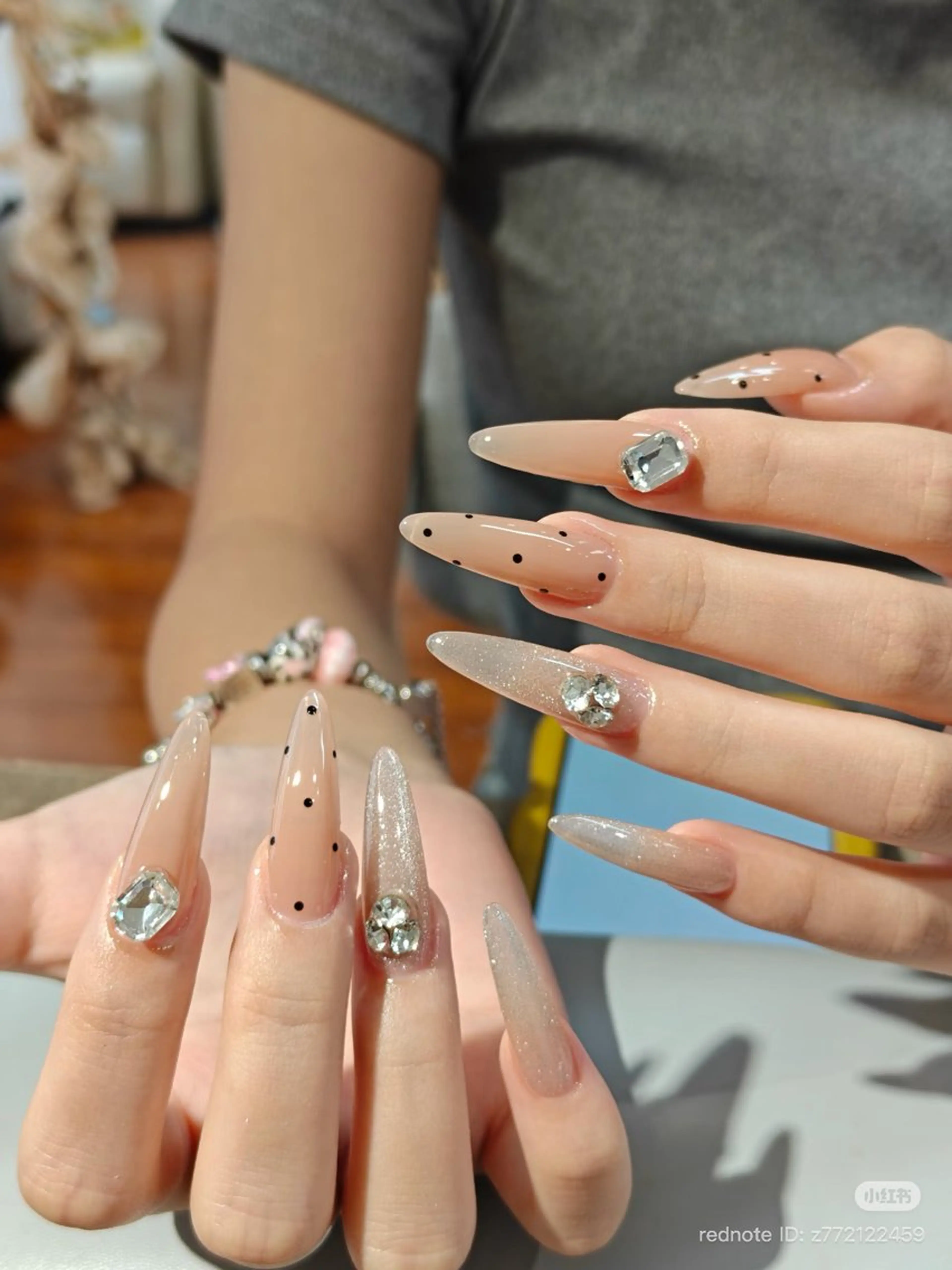 ネイル フレンチネイル キラキラネイル 韓国ネイル シンプルネイル ワンホンネイル ハンドネイル MEI Nailのネイルデザイン