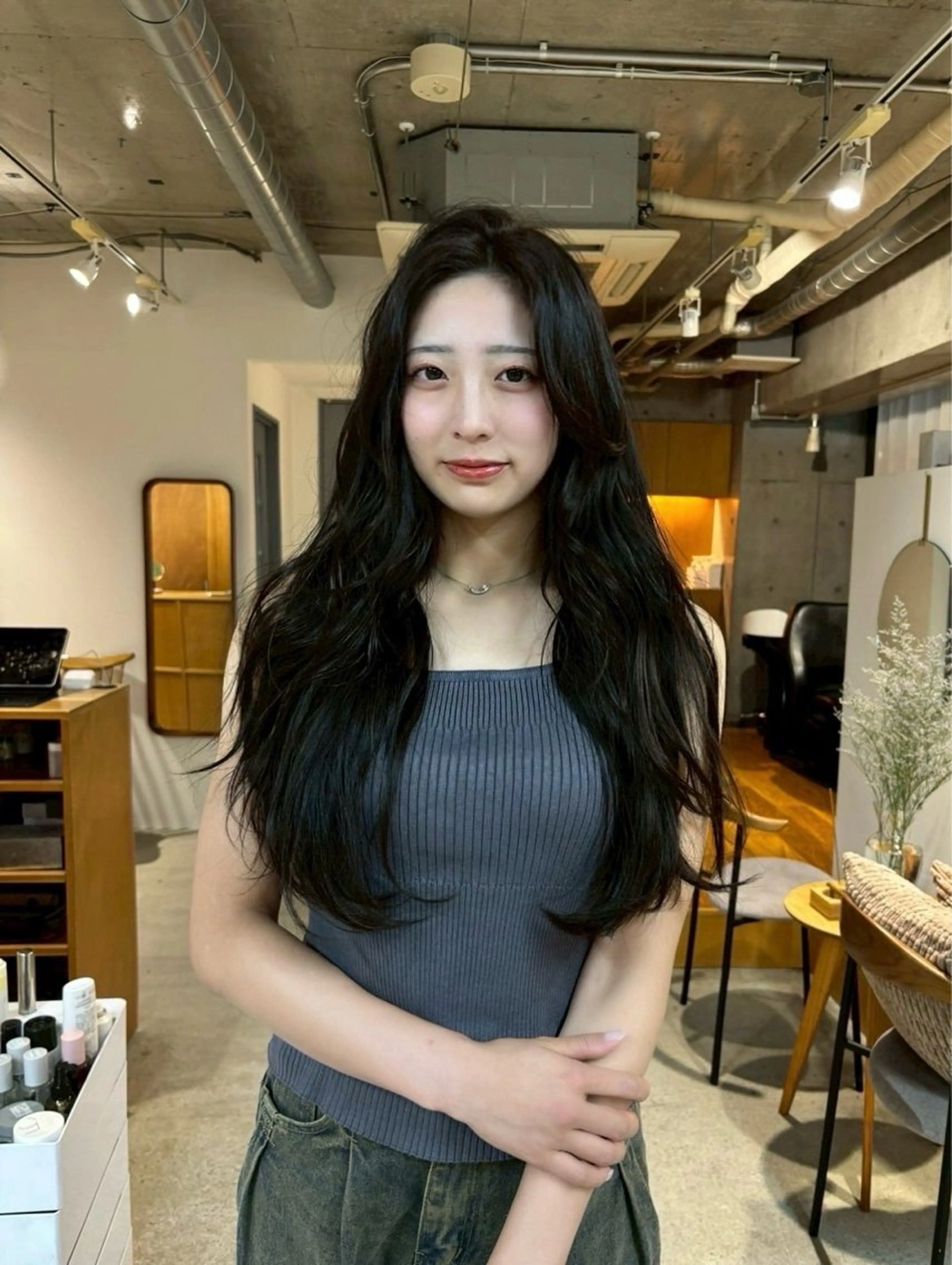 ロング ロングレイヤー レイヤーカット ロング 林　蓮／レイヤー /透明感カラーのヘアスタイル