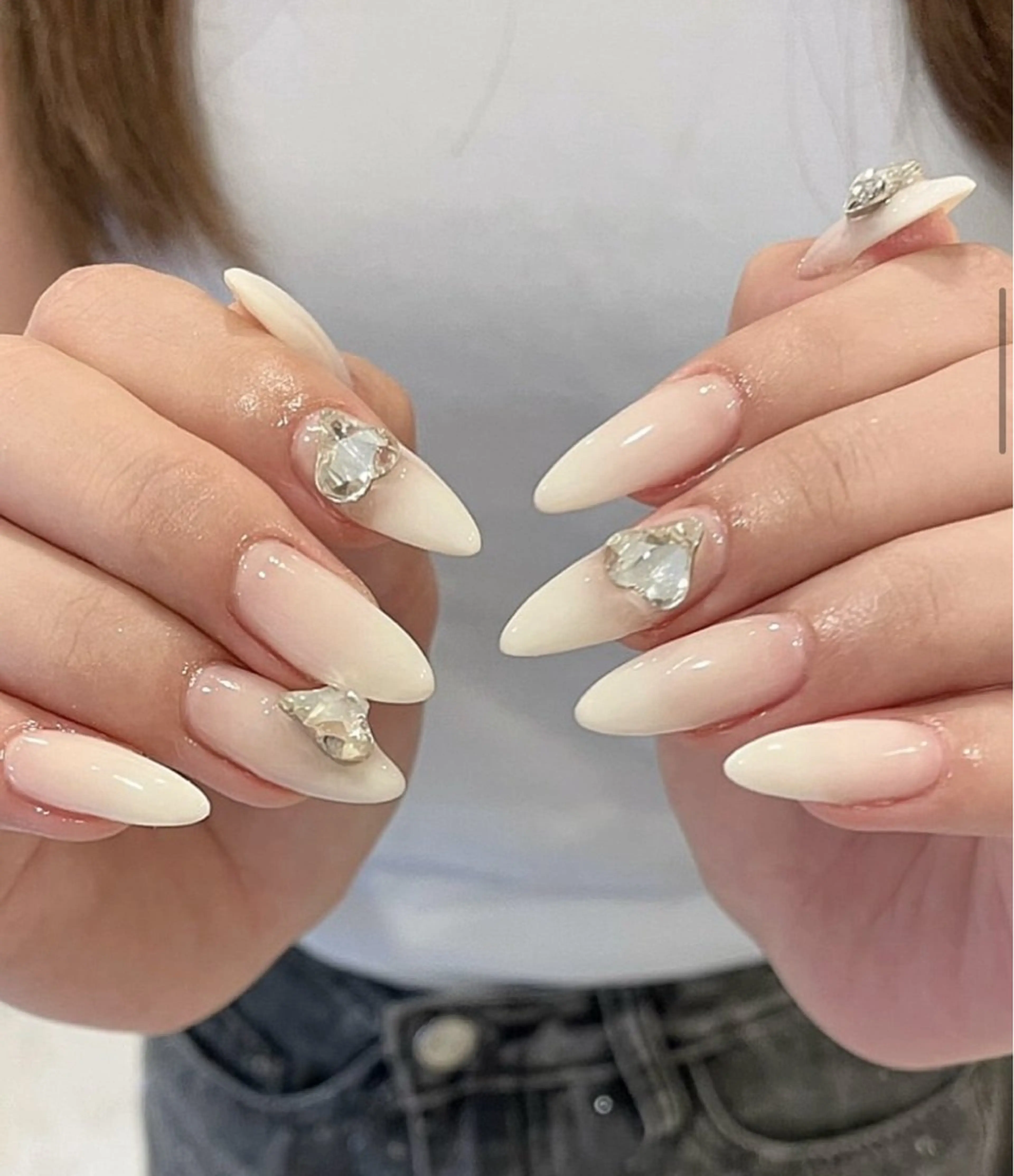 ネイル アートネイル フラワーネイル フレンチネイル ジェルネイル グラデーション ハンドネイル Ryunail所属・Ryu Nail NekoChanのネイルデザイン