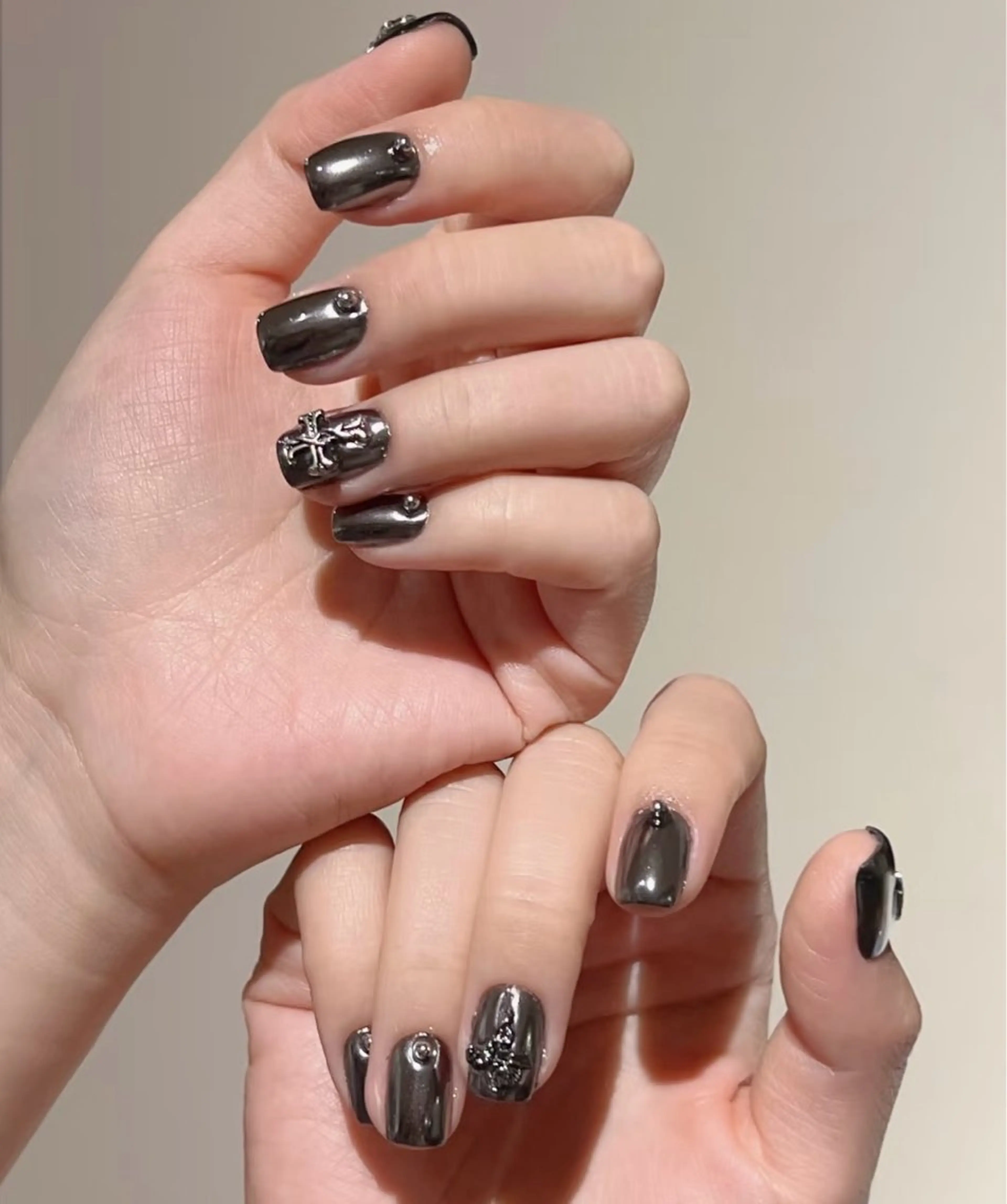 ネイル 高木 維麗絲のネイルデザイン