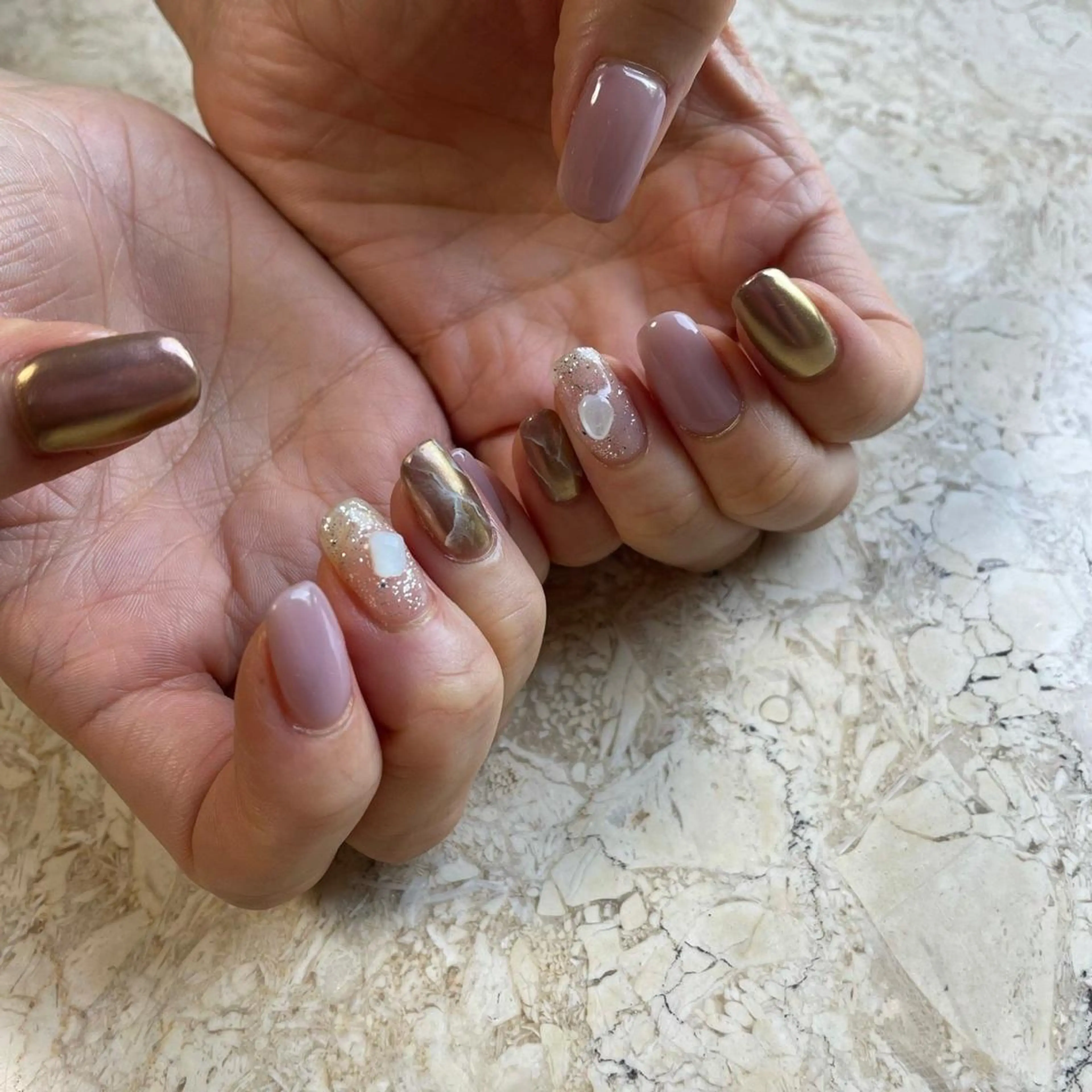 ネイル アートネイル ジェルネイル 韓国ネイル 大理石ネイル(マーブル) ミラーネイル ハンドネイル nail salon mieux(ミュー)のネイルデザイン