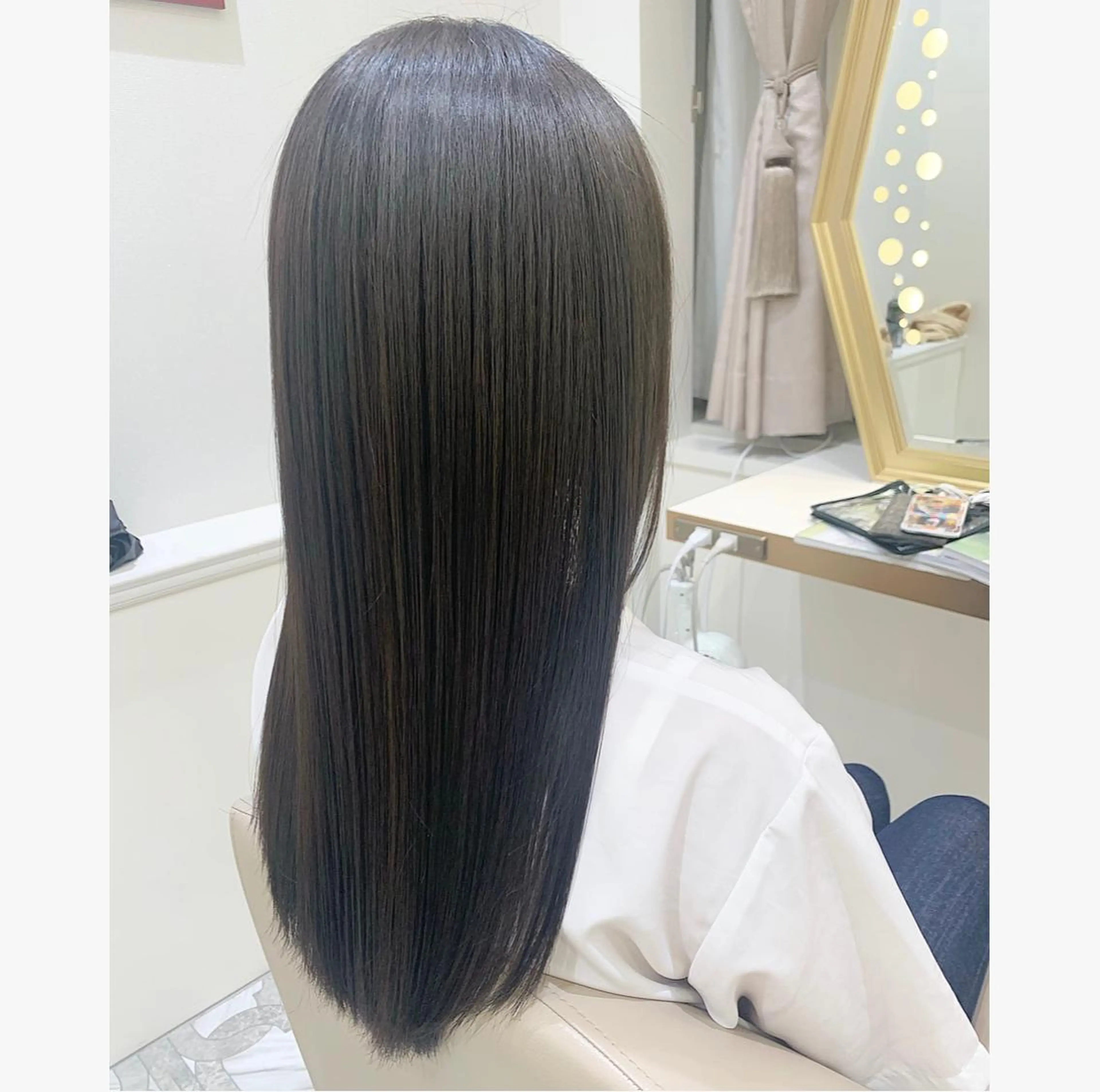 ロング カット 縮毛矯正 トリートメント 💙美髪救世主💙 関華蓮のヘアスタイル