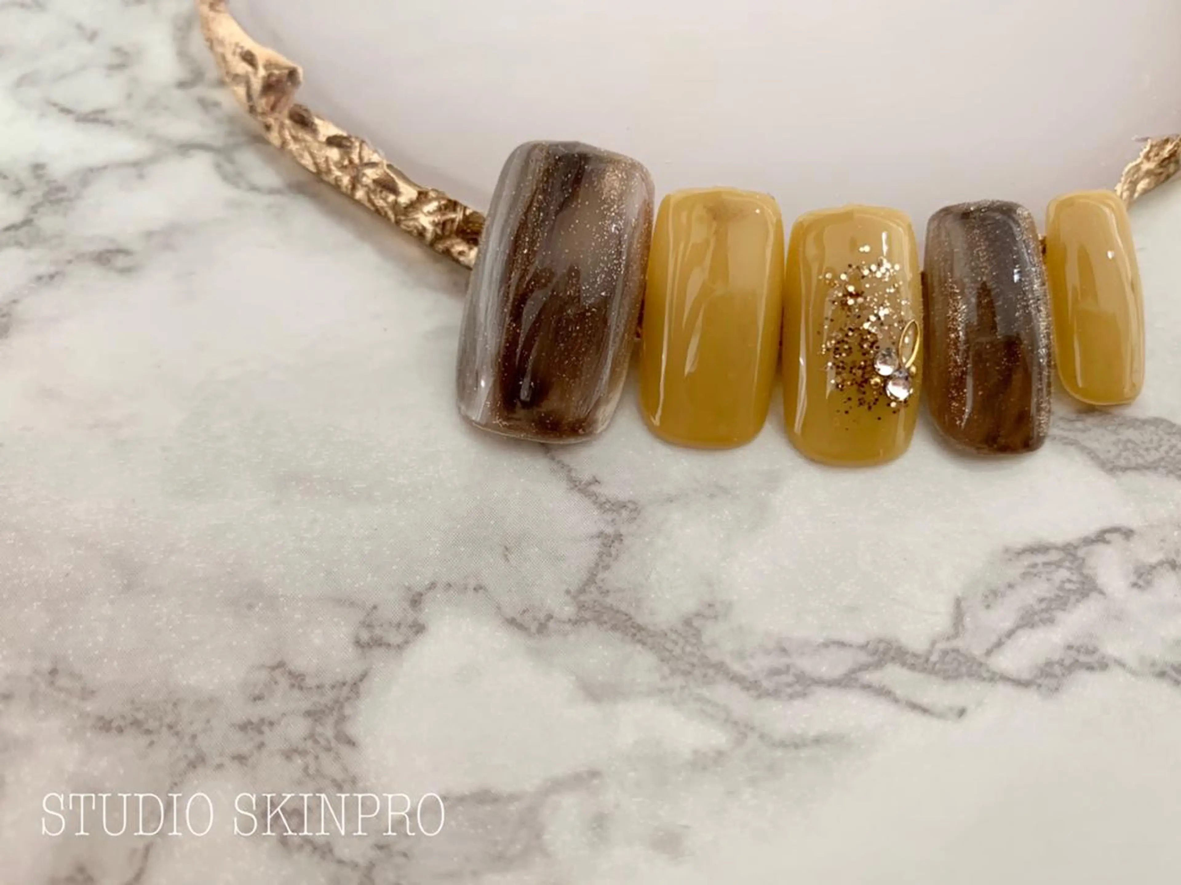 ネイル Nail 予約受付スキンプロのネイルデザイン