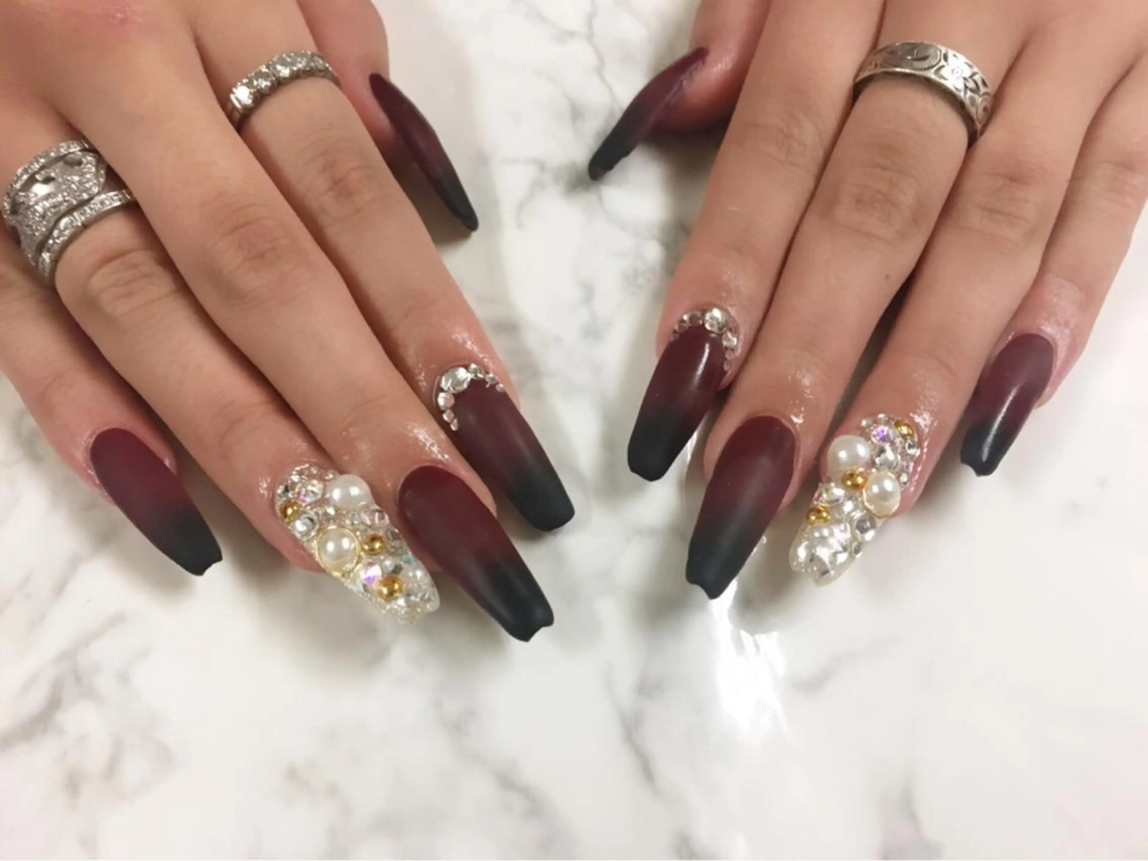 ネイル ロングネイル スカルプネイル SHINE NAILのネイルデザイン