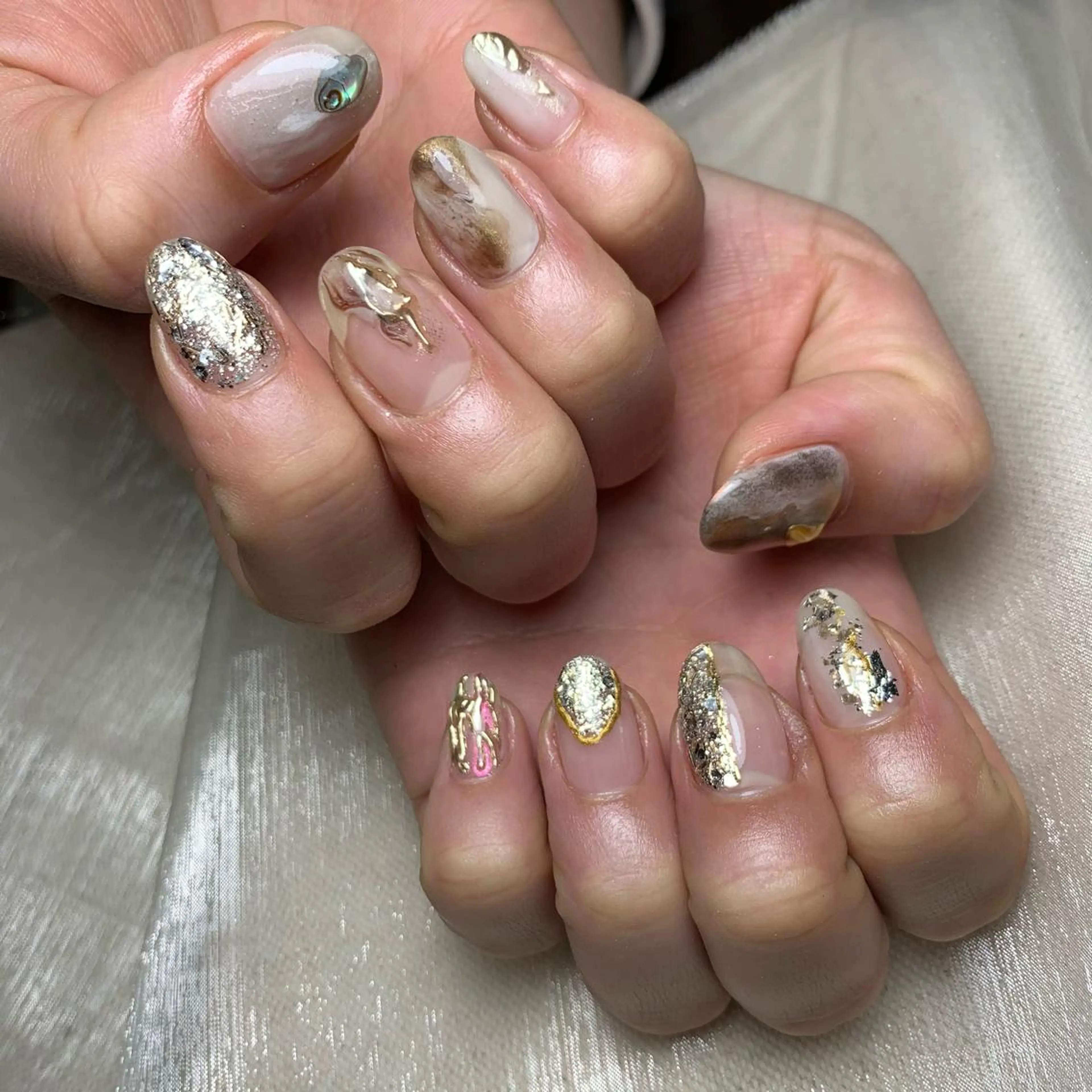 ネイル repos~ルポ~所属・里見 麗のネイルデザイン