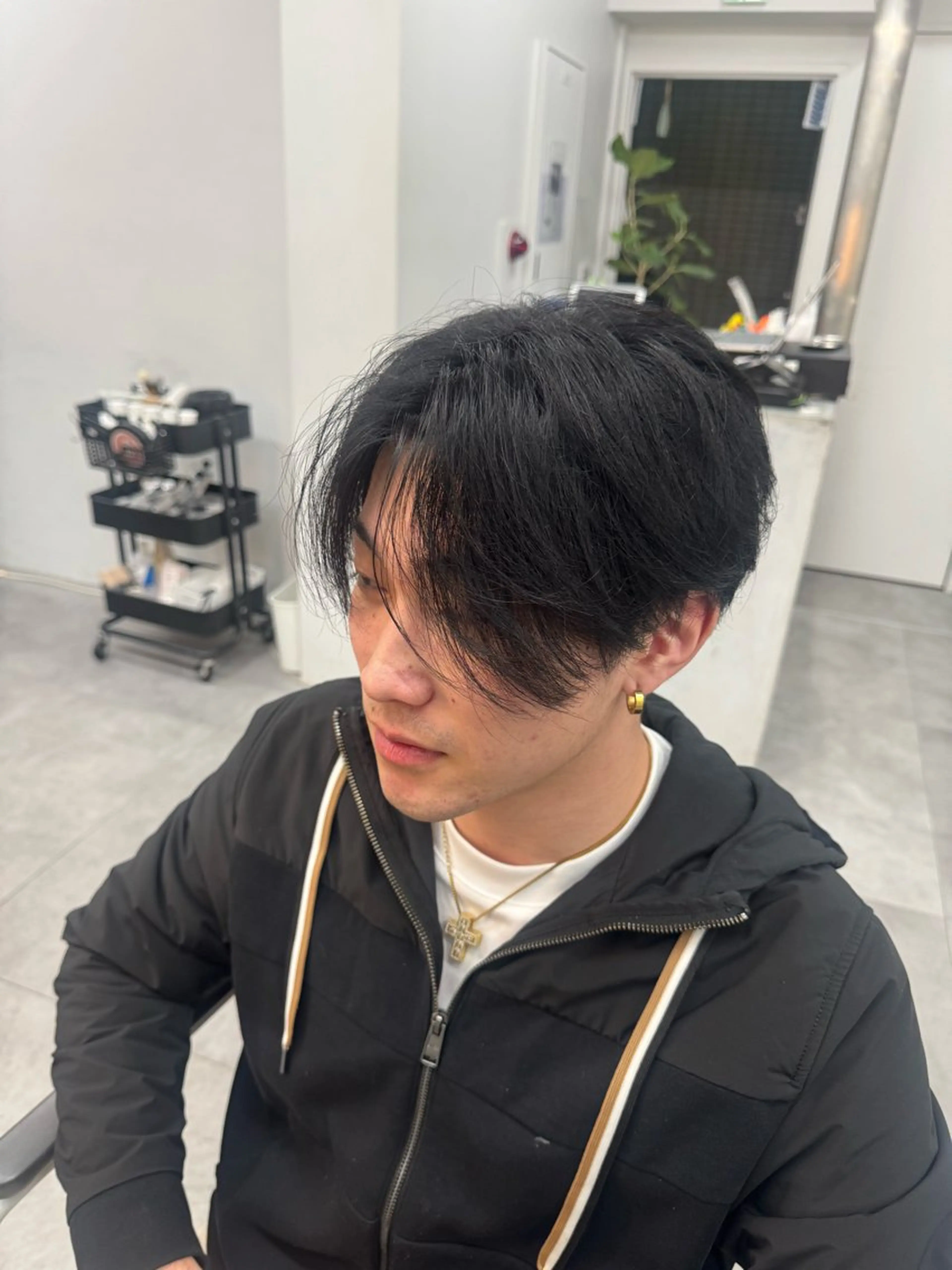 ショート カラー メンズ ヘアカラー カタオカ ケンジのヘアスタイル