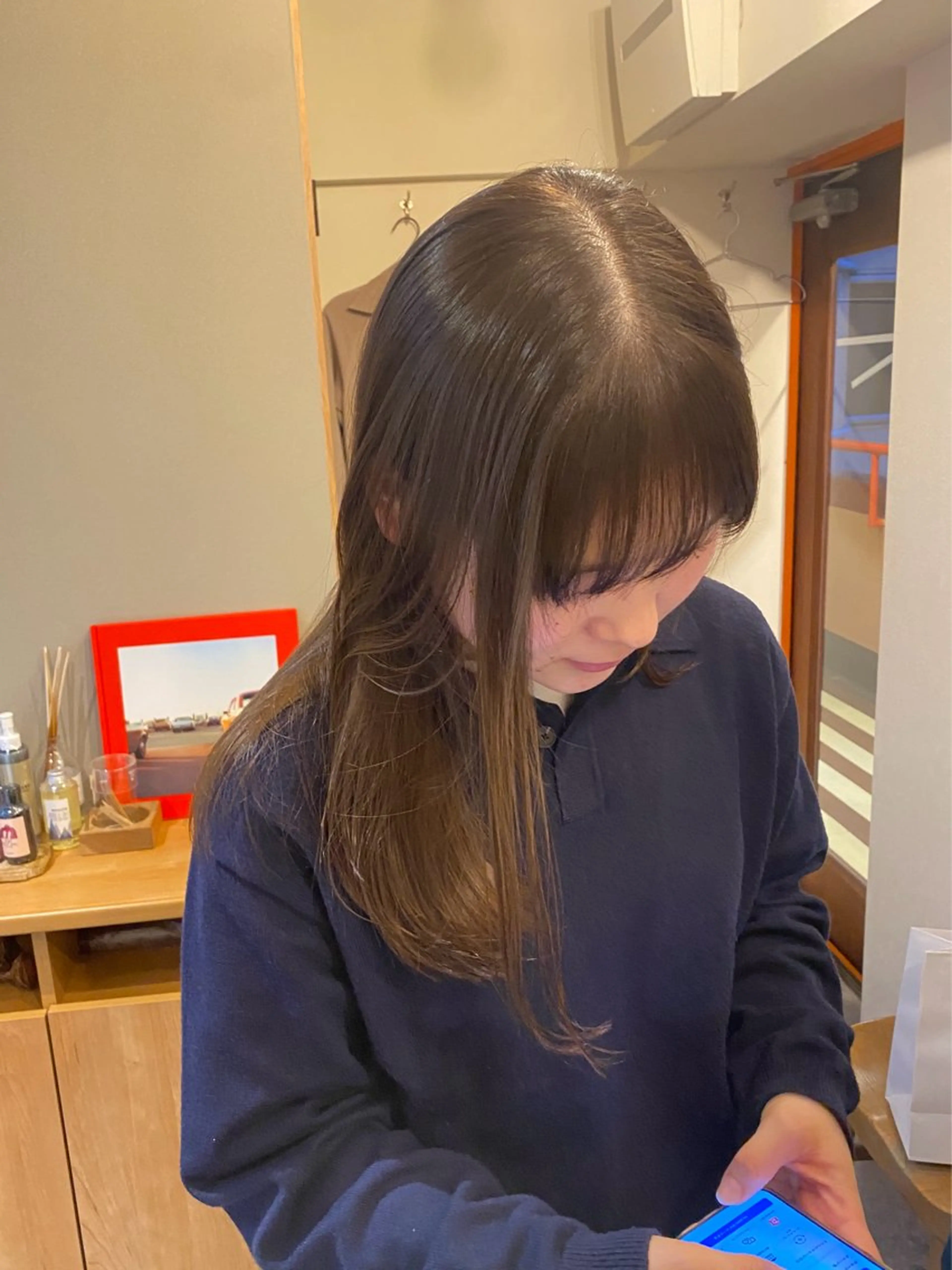 セミロング ヘアカラー トリートメント みやけ ひなのヘアスタイル