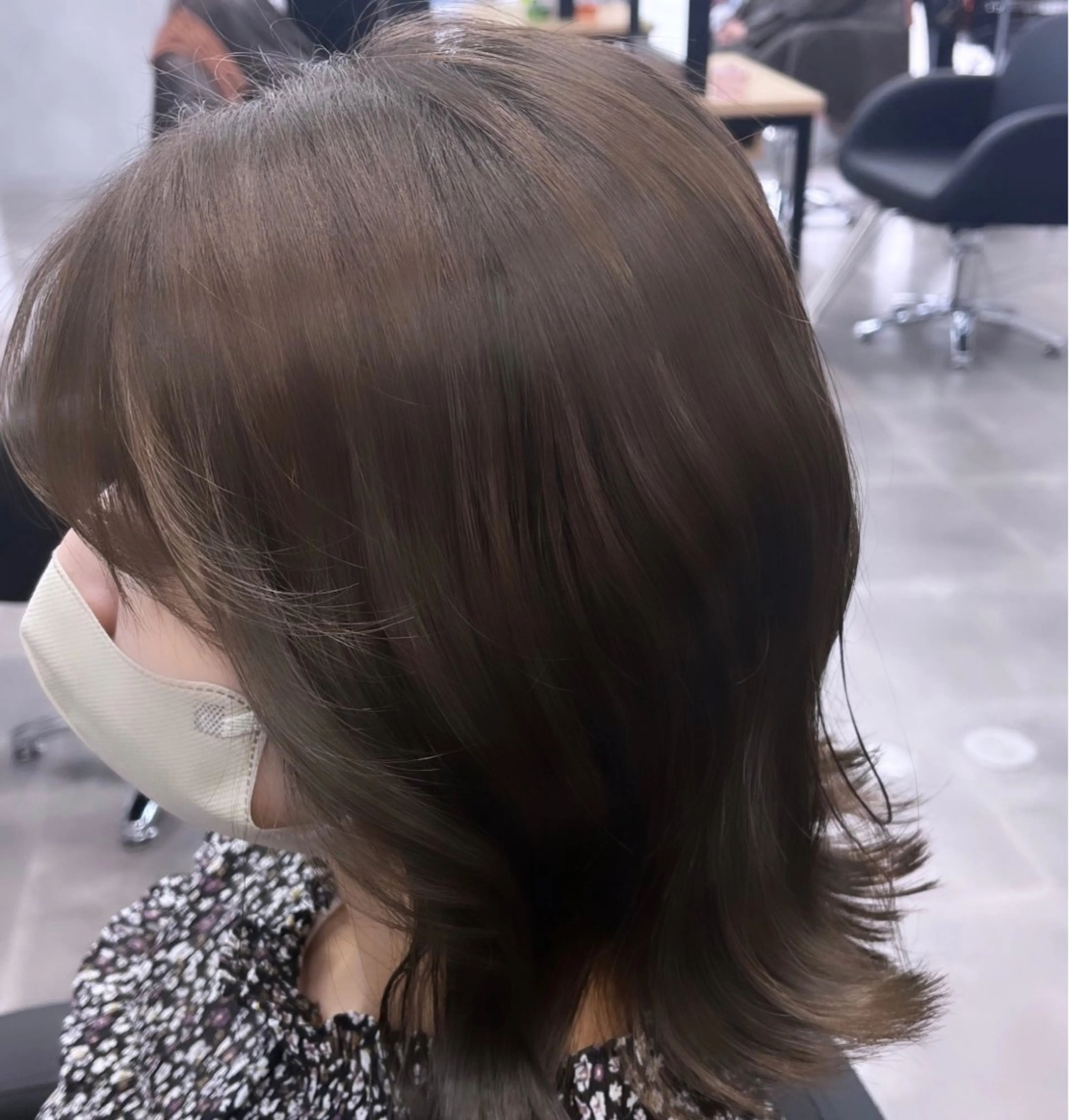 ミディアム カラー ベージュカラー 透明感カラー オリーブベージュ カット ヘアカラー 熊谷 有紗のヘアスタイル