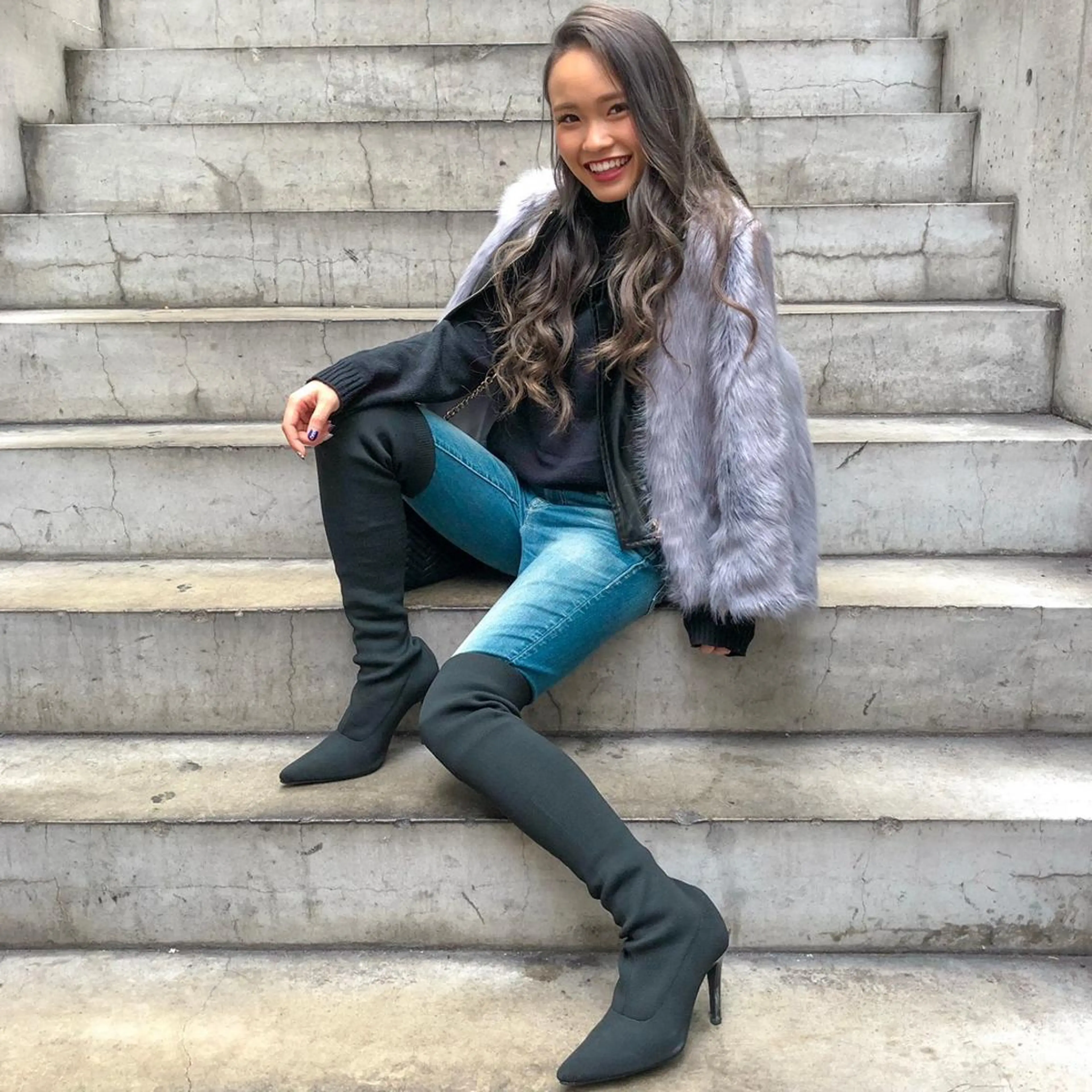 ロング カラー パーマ ヘアアレンジ Device ディバイスのヘアスタイル