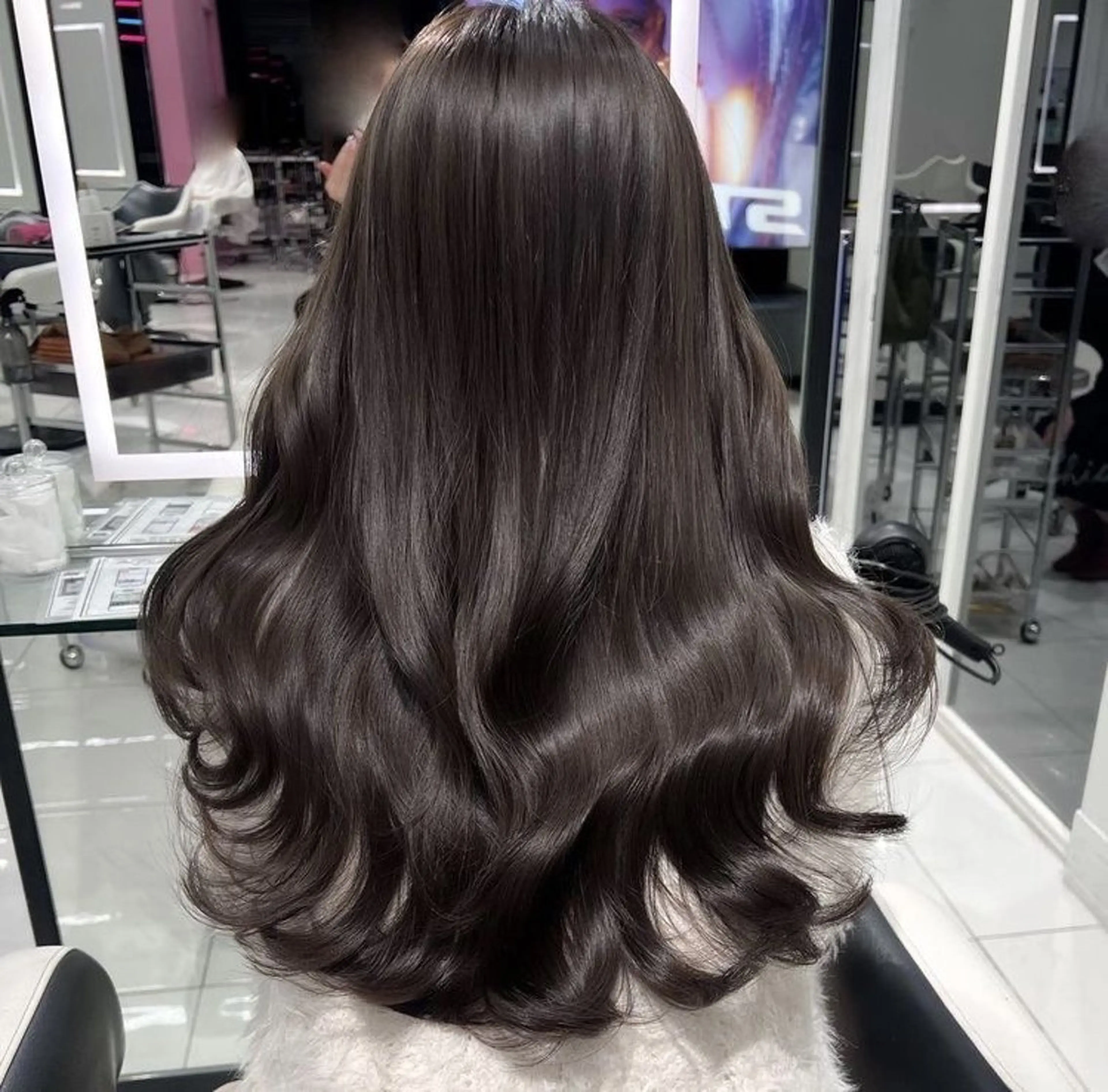 ロング パーマ ショートカット無料/ 小顔ショートのヘアスタイル