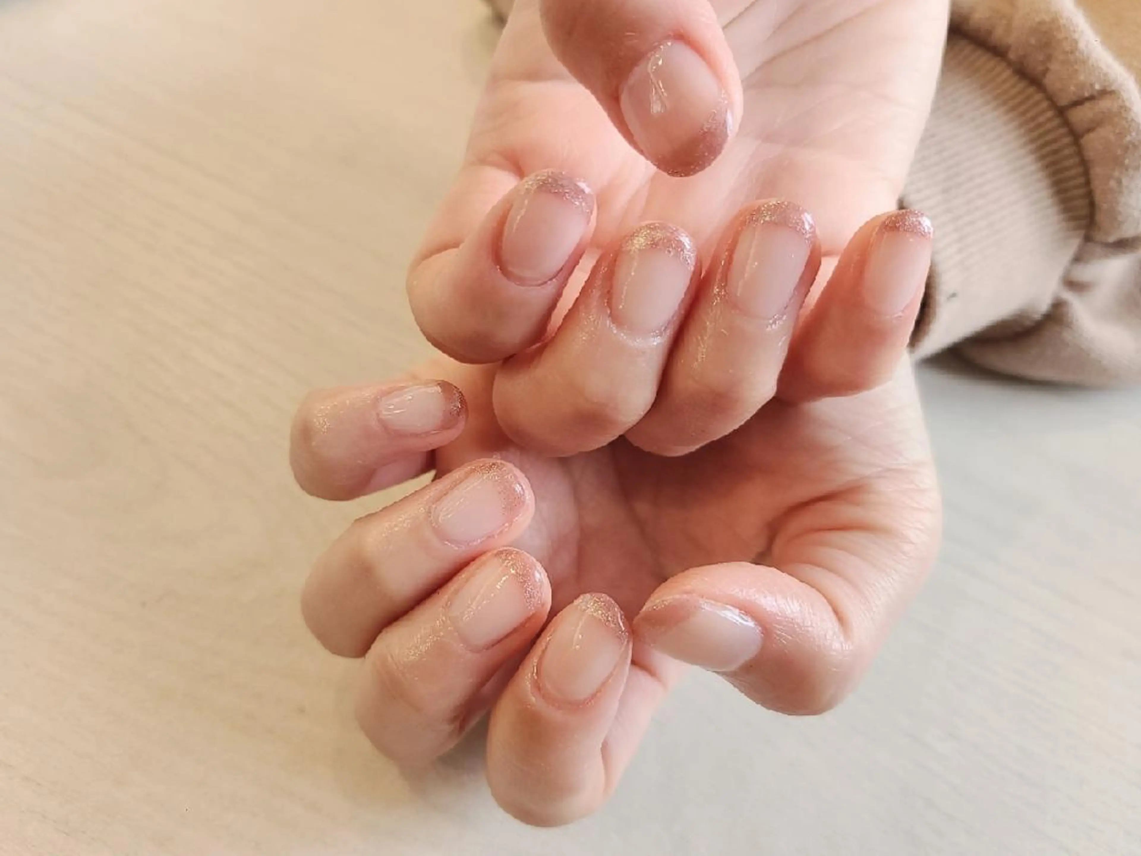 ネイル フレンチネイル マグネットネイル マグネットフレンチ ハンドネイル 関口 友菜のヘアスタイル