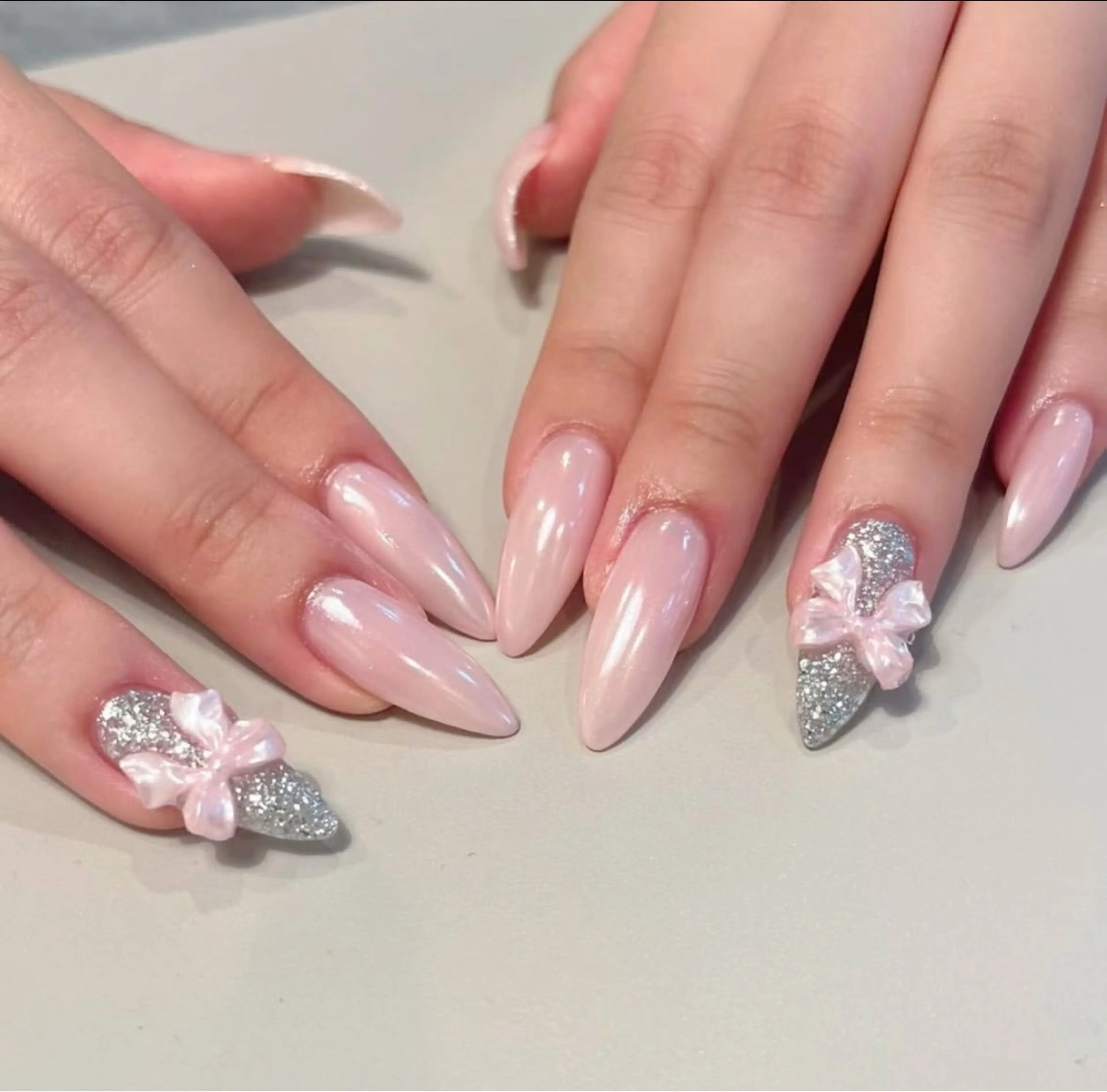 💫 ミラーワンカラーネイル·2色🉑リボンパーツ二つ付き@10本長さ出し付き¥7700の写真