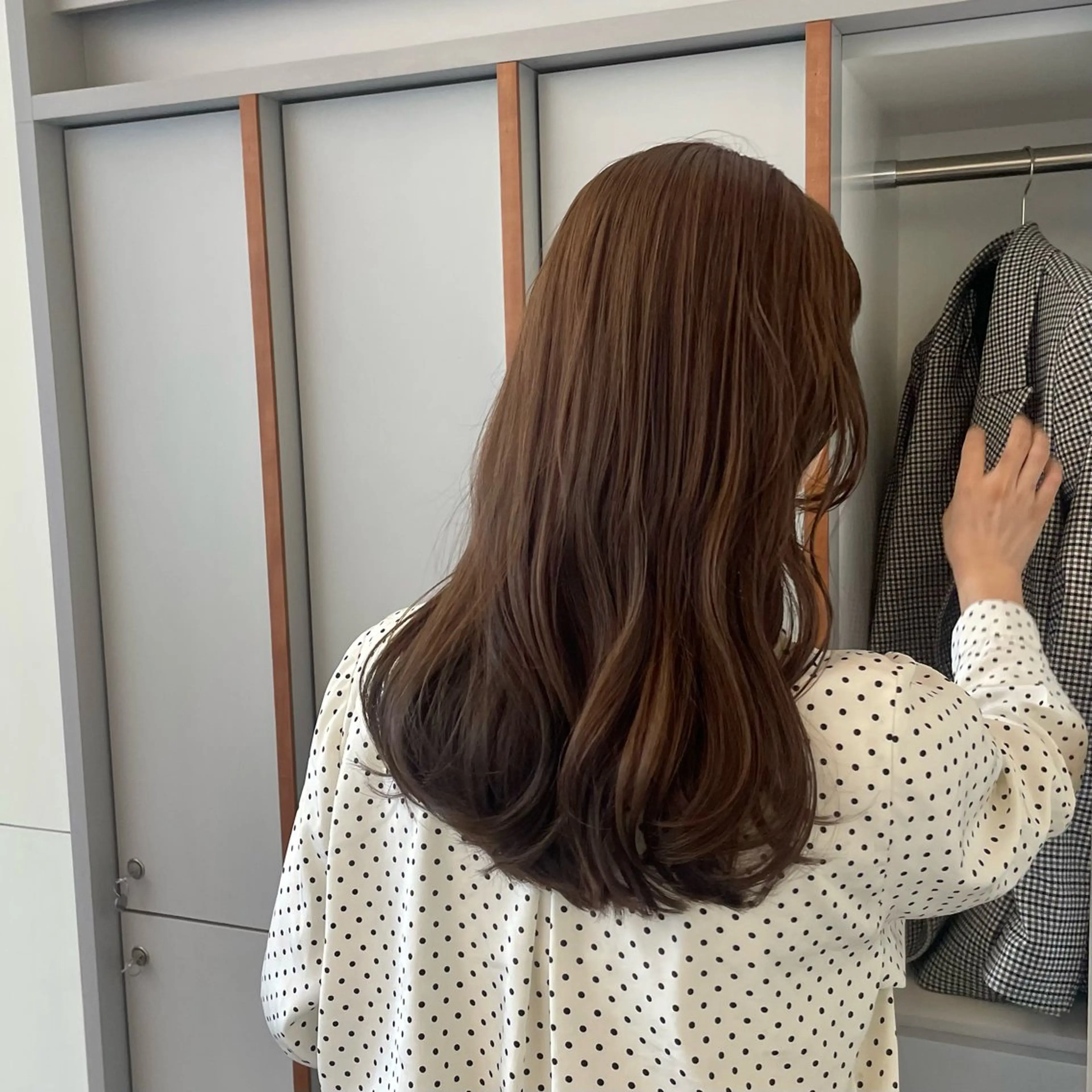 ロング カラー ベージュカラー ブリーチ 透明感カラー ダブルカラー ブリーチなしカラー ヘアカラー トリートメント ブリーチ/レイヤー 🌻Mutsumiのヘアスタイル