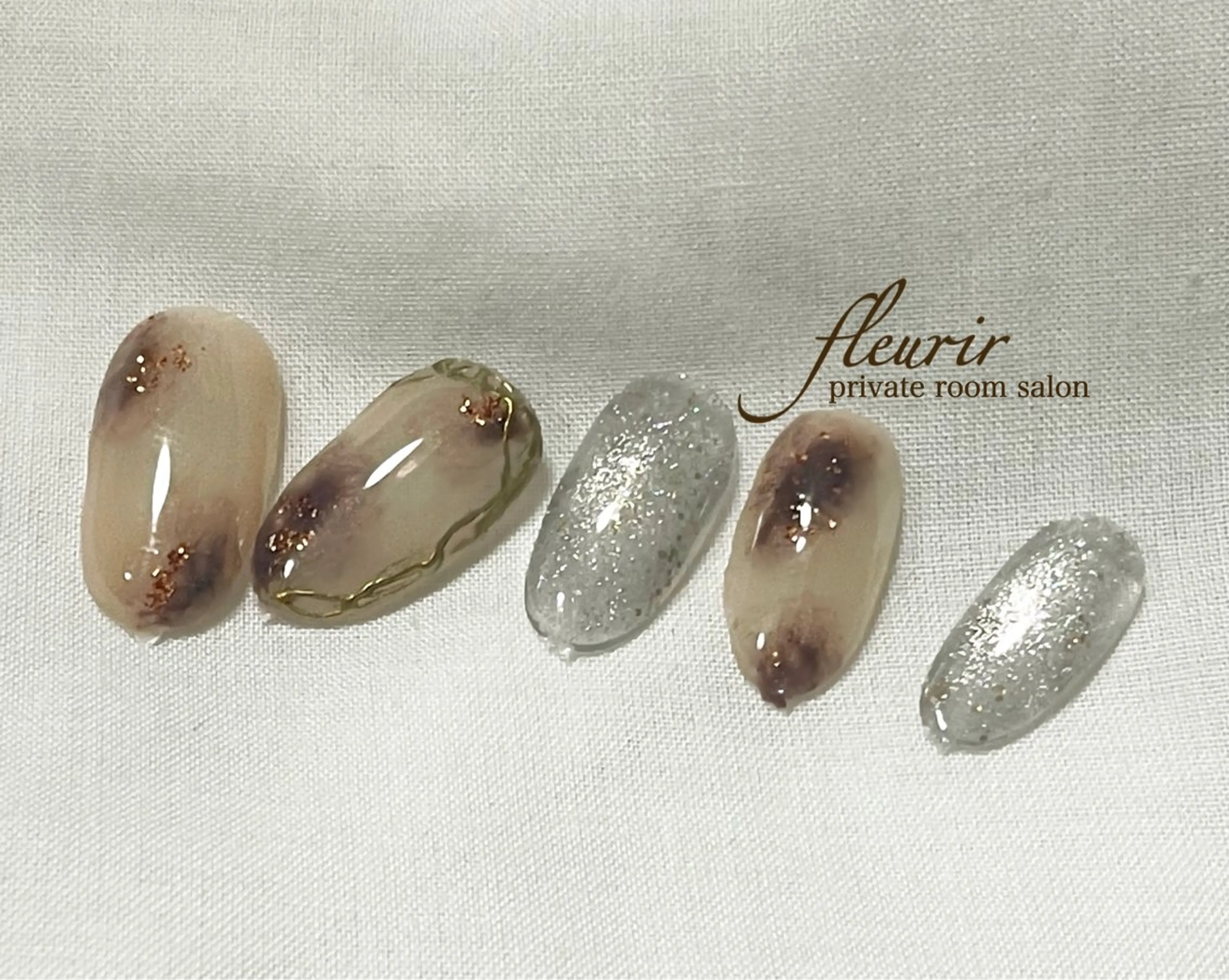 【焦がしべっ甲:オフ別途追加】茶黒の濃淡ニュアンス、ブロンズゴールドラメ。レトロブロンズゴールドのミラーアート。の写真