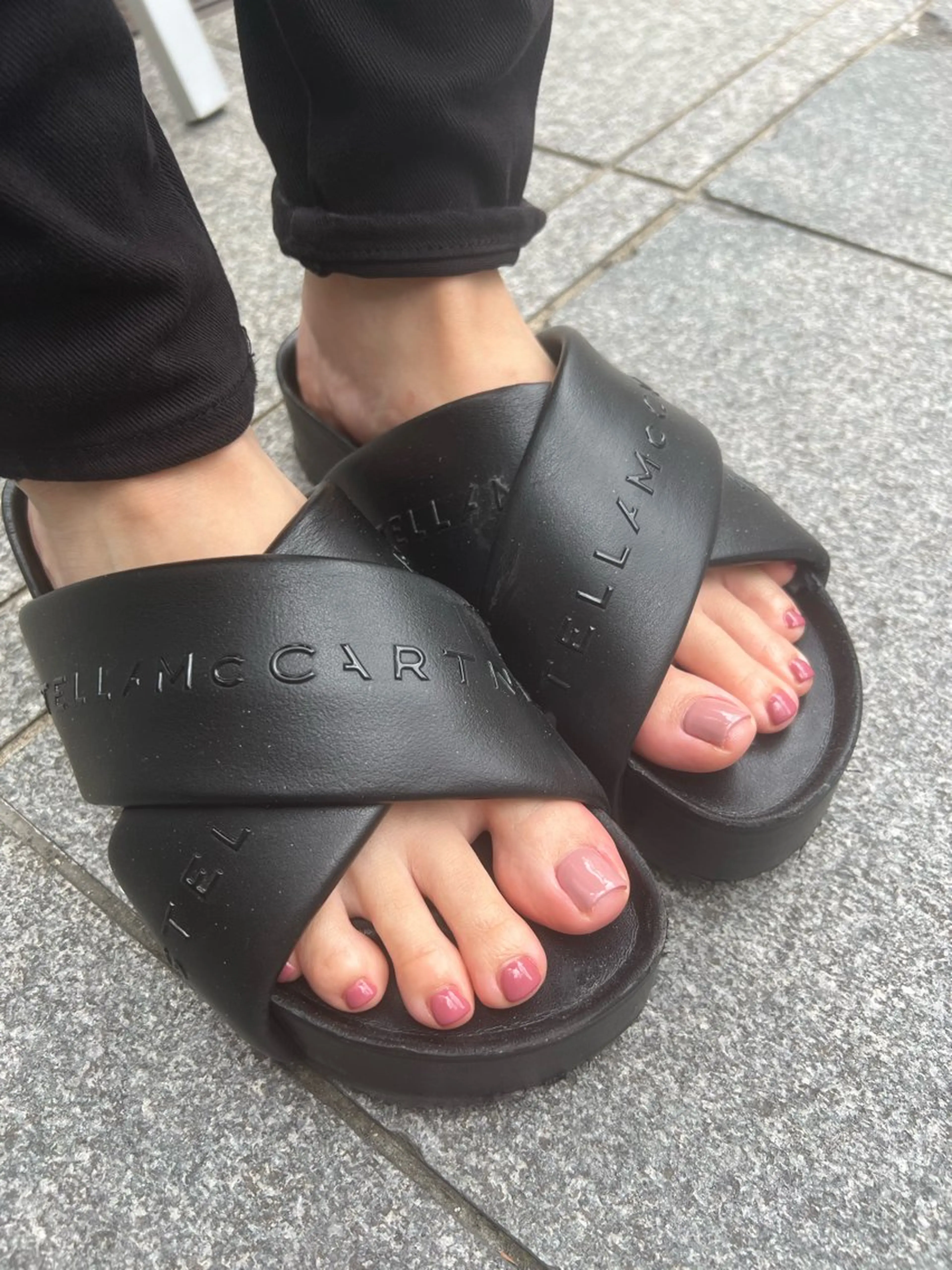 ネイル フットネイル ワンカラーネイル VINGT NAIL Aika.Kのネイルデザイン