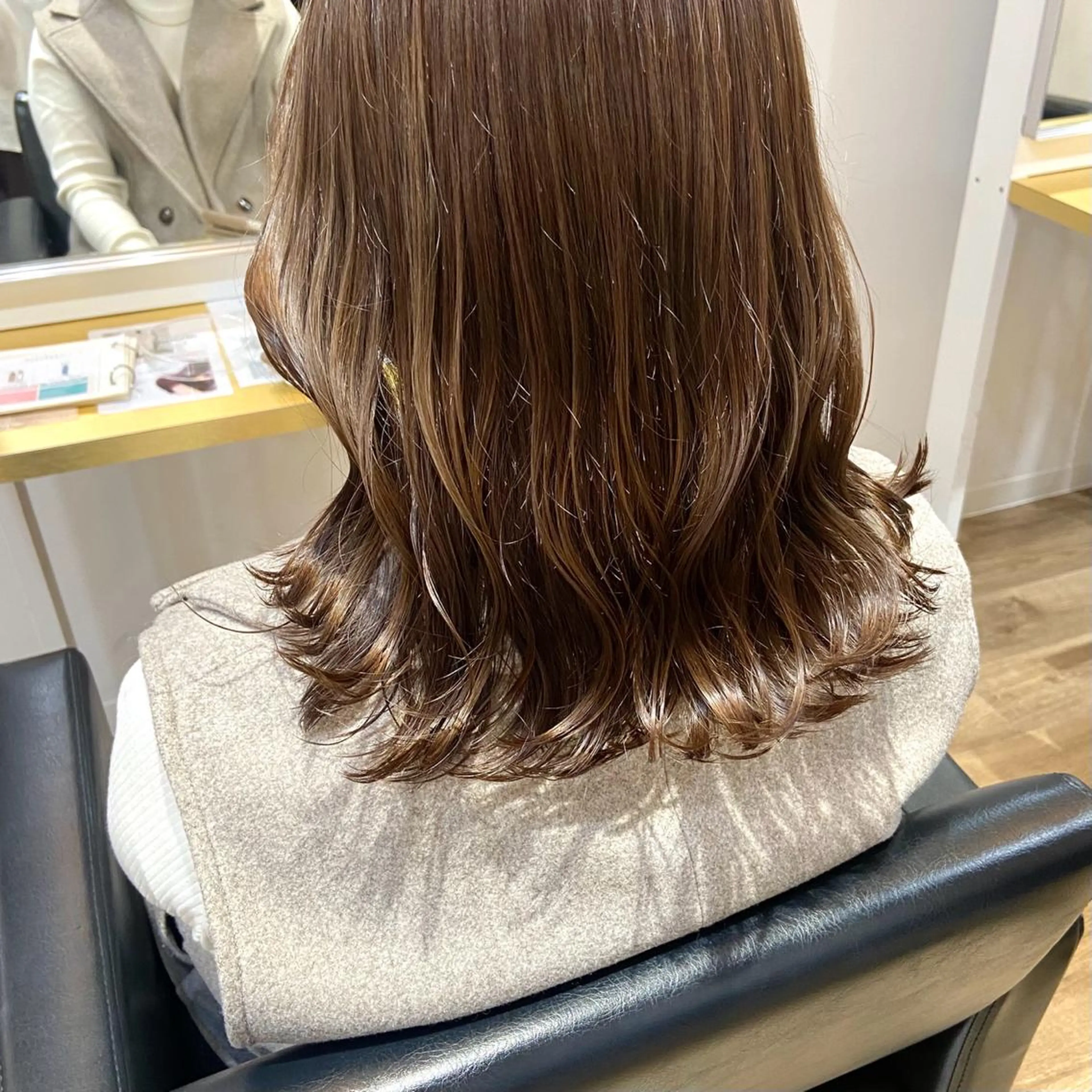ミディアム カラー ベージュカラー ブリーチ ケアブリーチ 透明感カラー ダブルカラー mai 🎀 / 梅田美容室のヘアスタイル