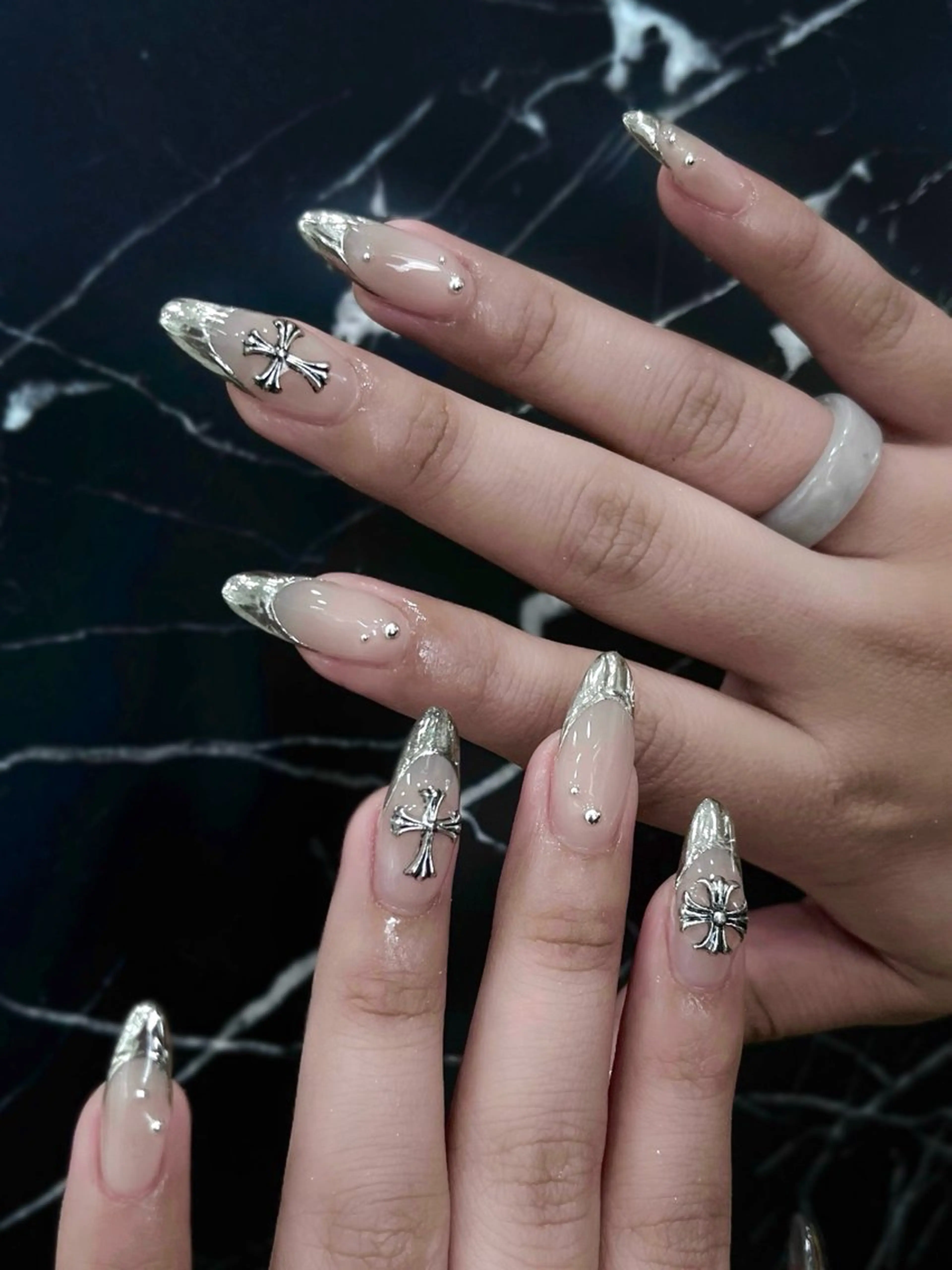 ネイル ハンドネイル moca  心斎橋店所属・moca心斎橋店 Aina🐈‍⬛🤍のネイルデザイン