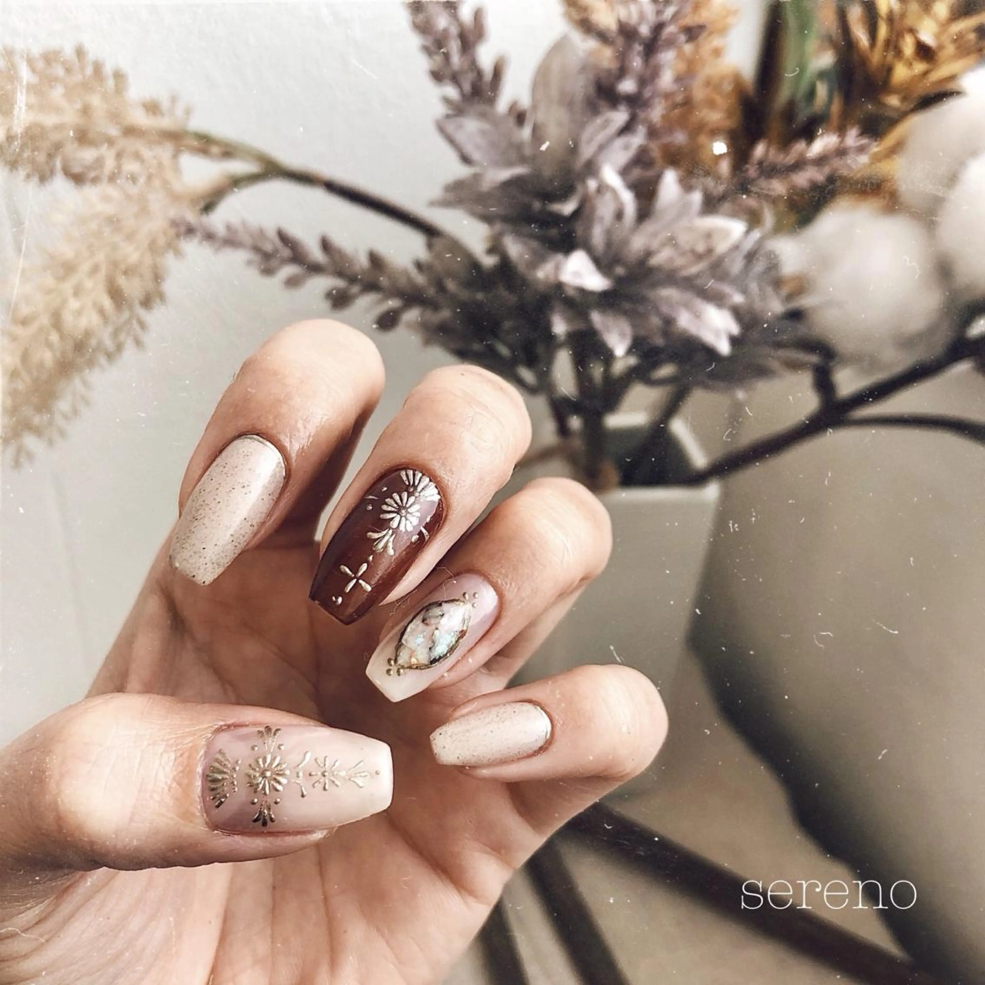 ネイル 【骨格診断📝 最強似合わせ眉✨】のエステ・リラクイメージ