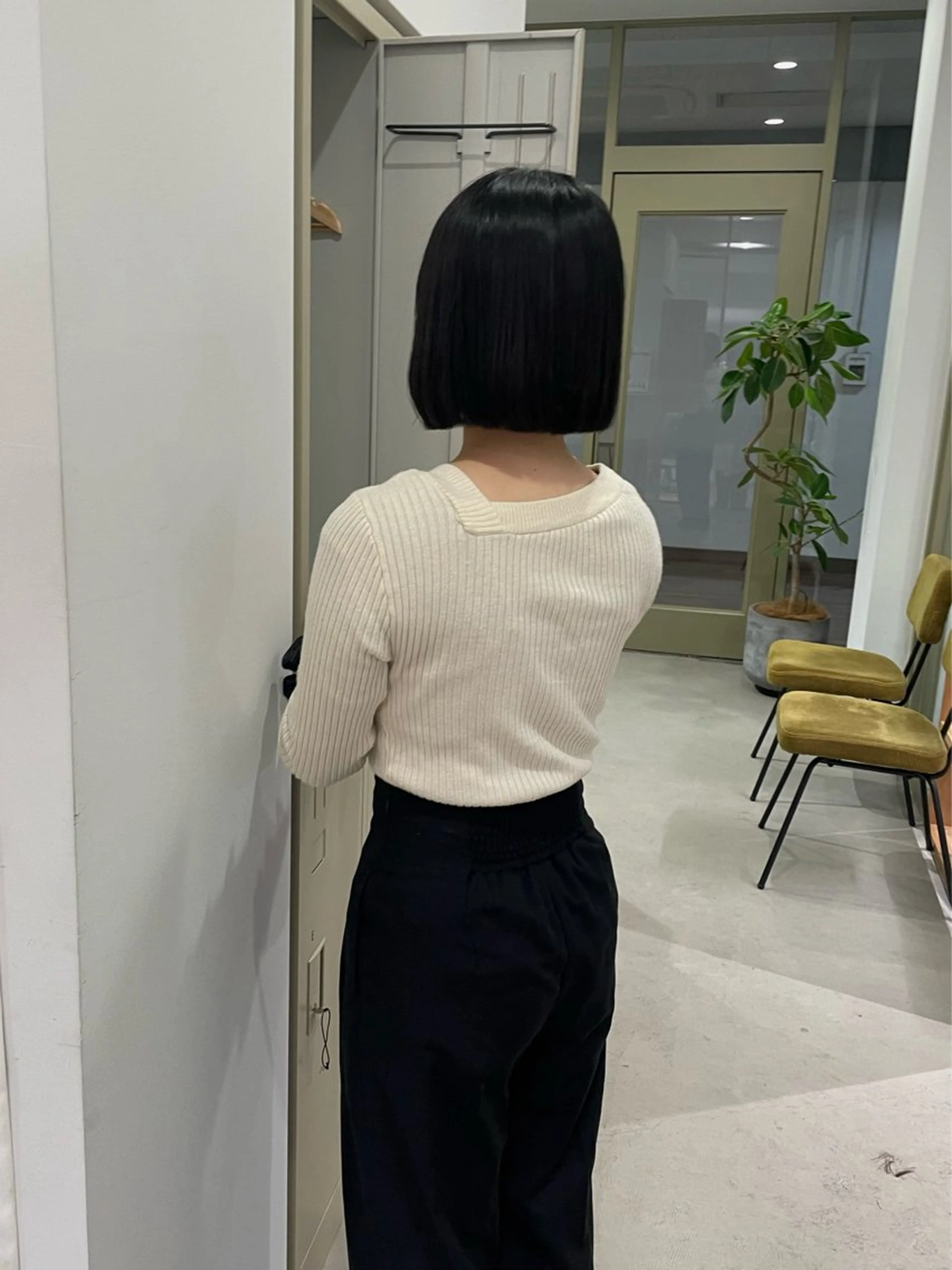 ショート カットパーマモデル 山中 遥のヘアスタイル