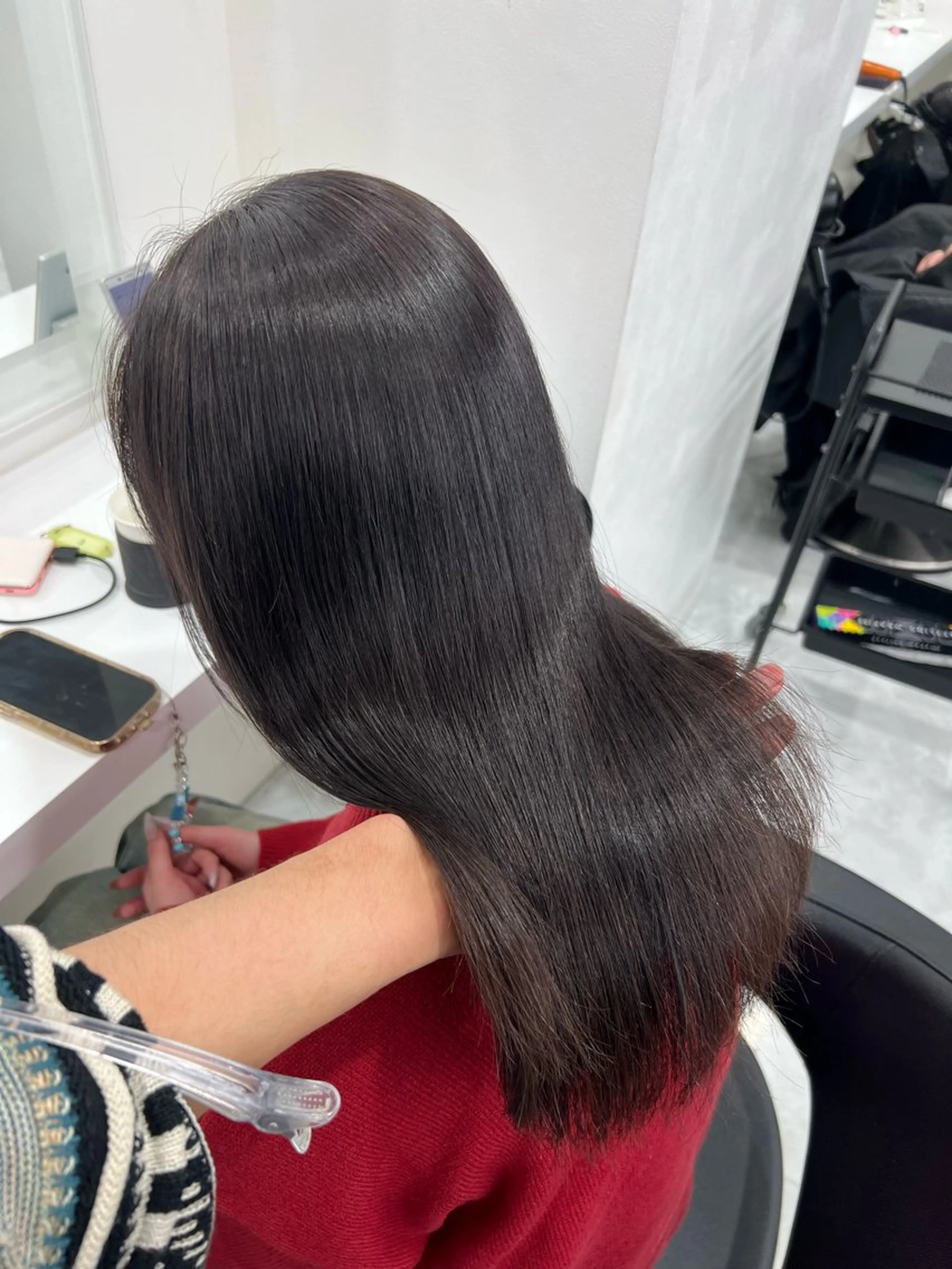 ロング カラー オリーブカラー🫒 レイヤーカット✂︎のヘアスタイル