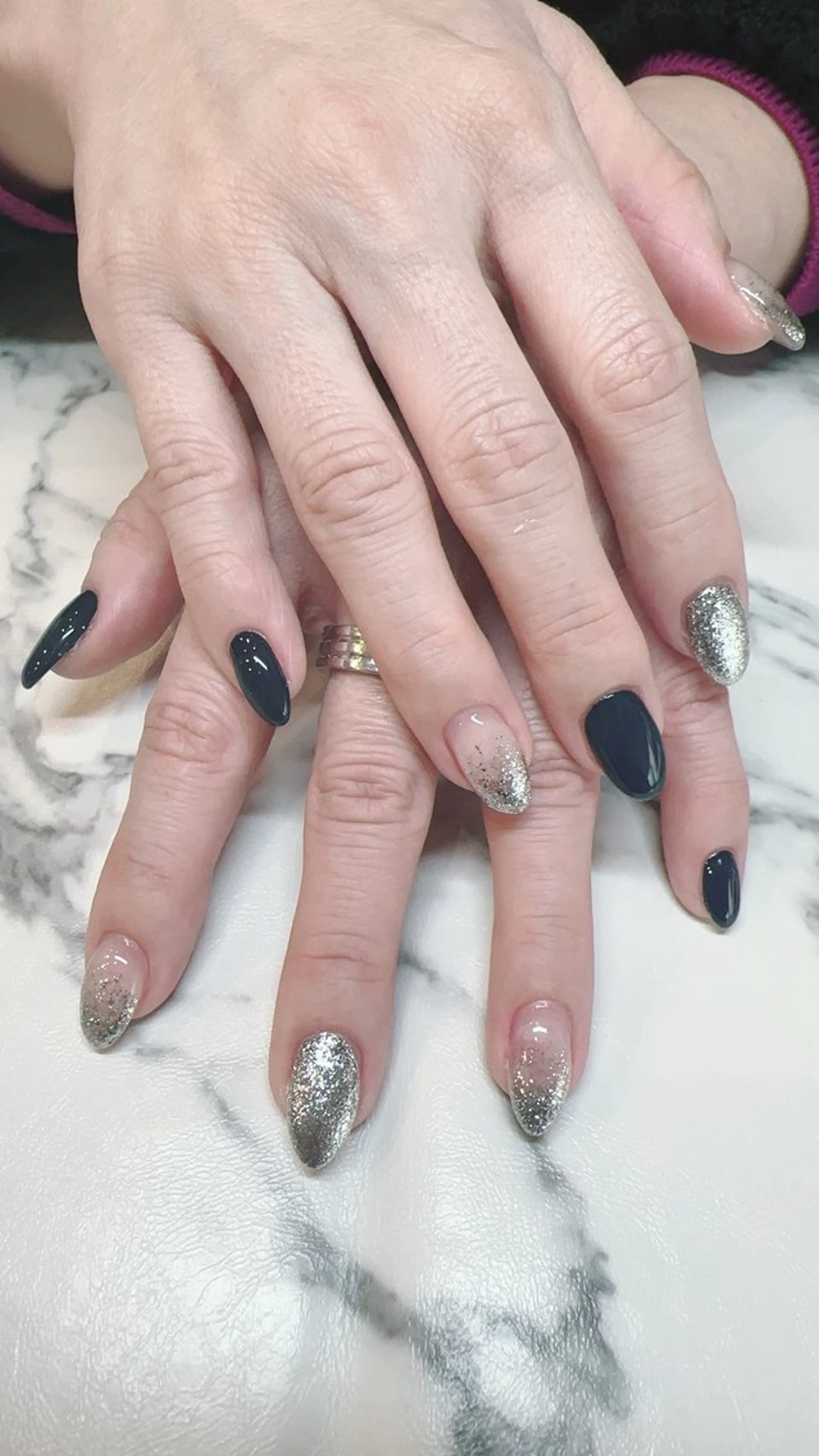 ネイル ラメ(グリッター) ラメグラデーション ネイビー tomo ♡のネイルデザイン