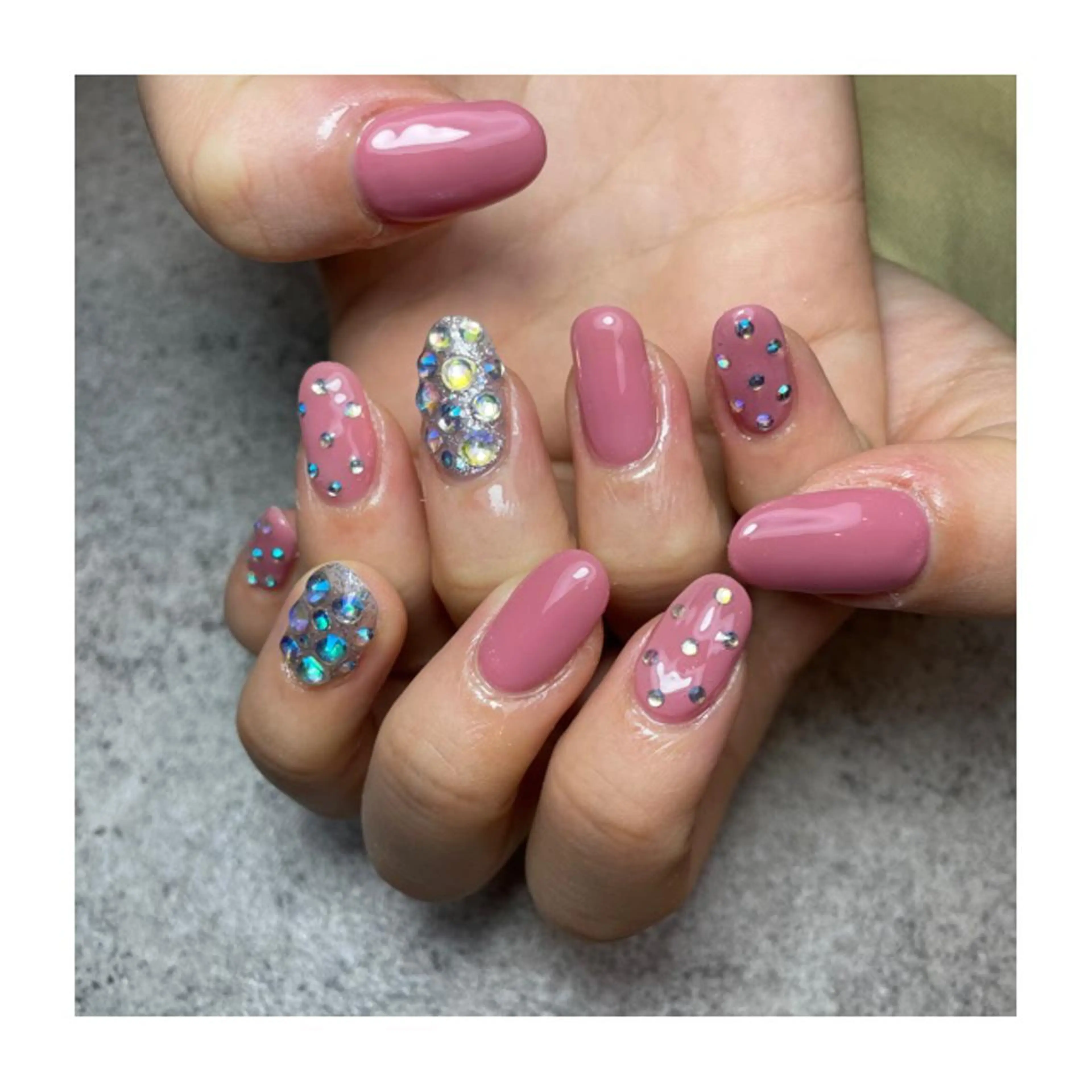 ネイル 駒月 明日香の眉毛・アイブロウイメージ