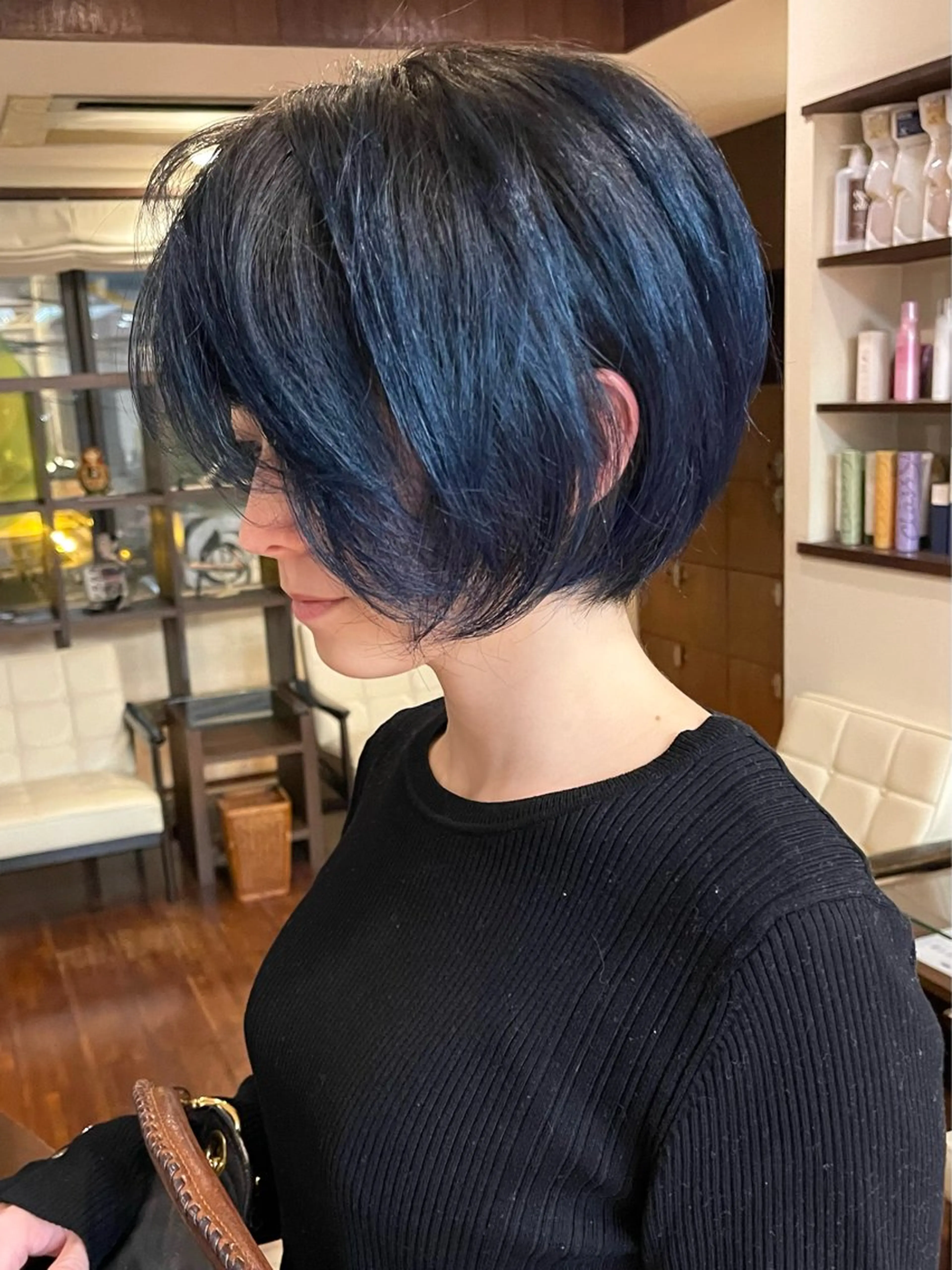 ショート カラー ブルーカラー グラデーションカラー カット ヘアカラー トリートメント 髪質改善ｶﾗｰ ｹｱﾌﾞﾘｰﾁ/ﾀﾑのヘアスタイル