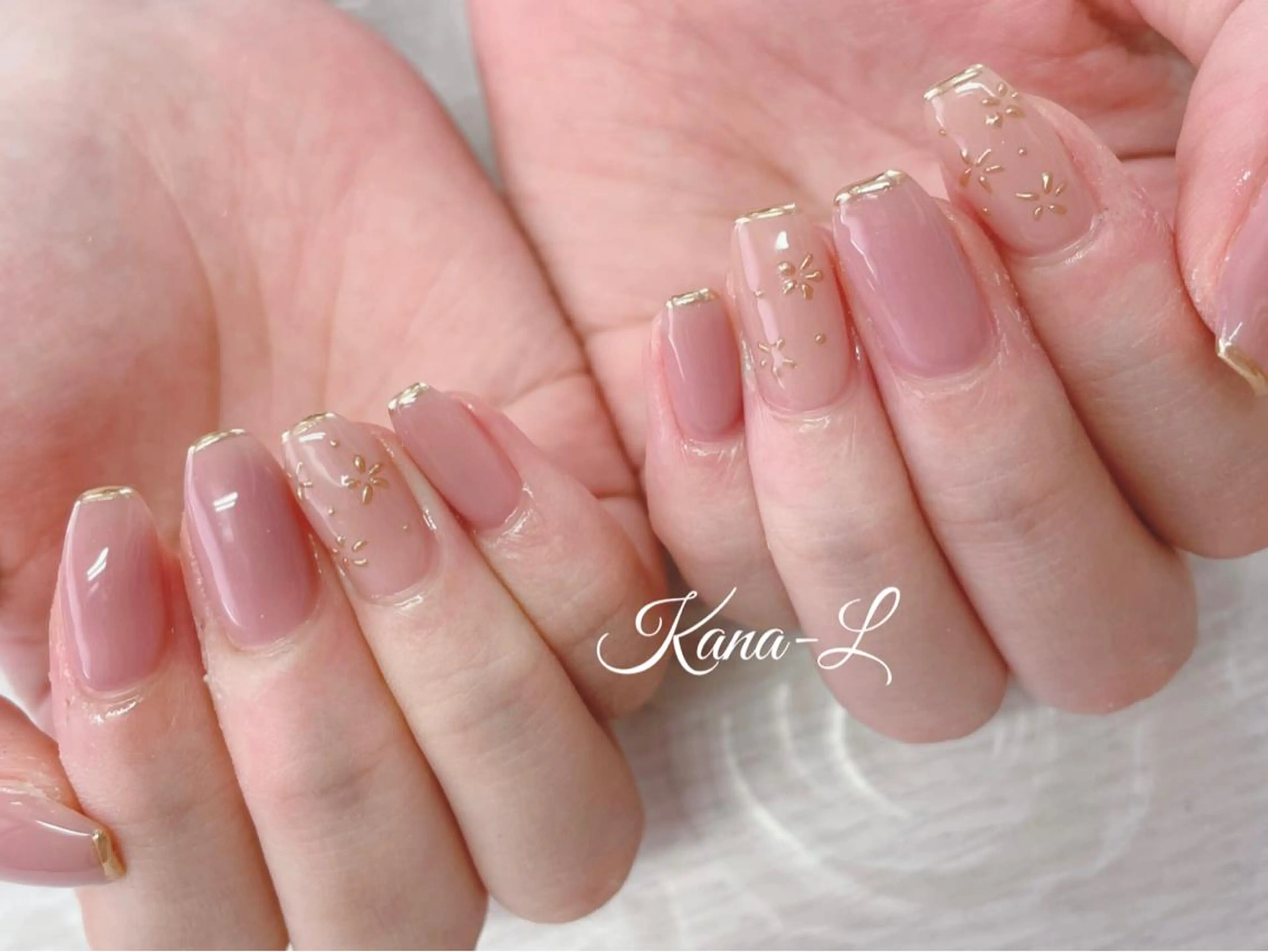 カラー ネイル フラワーネイル ミラーネイル オフィスネイル 芦辺 香奈のネイルデザイン