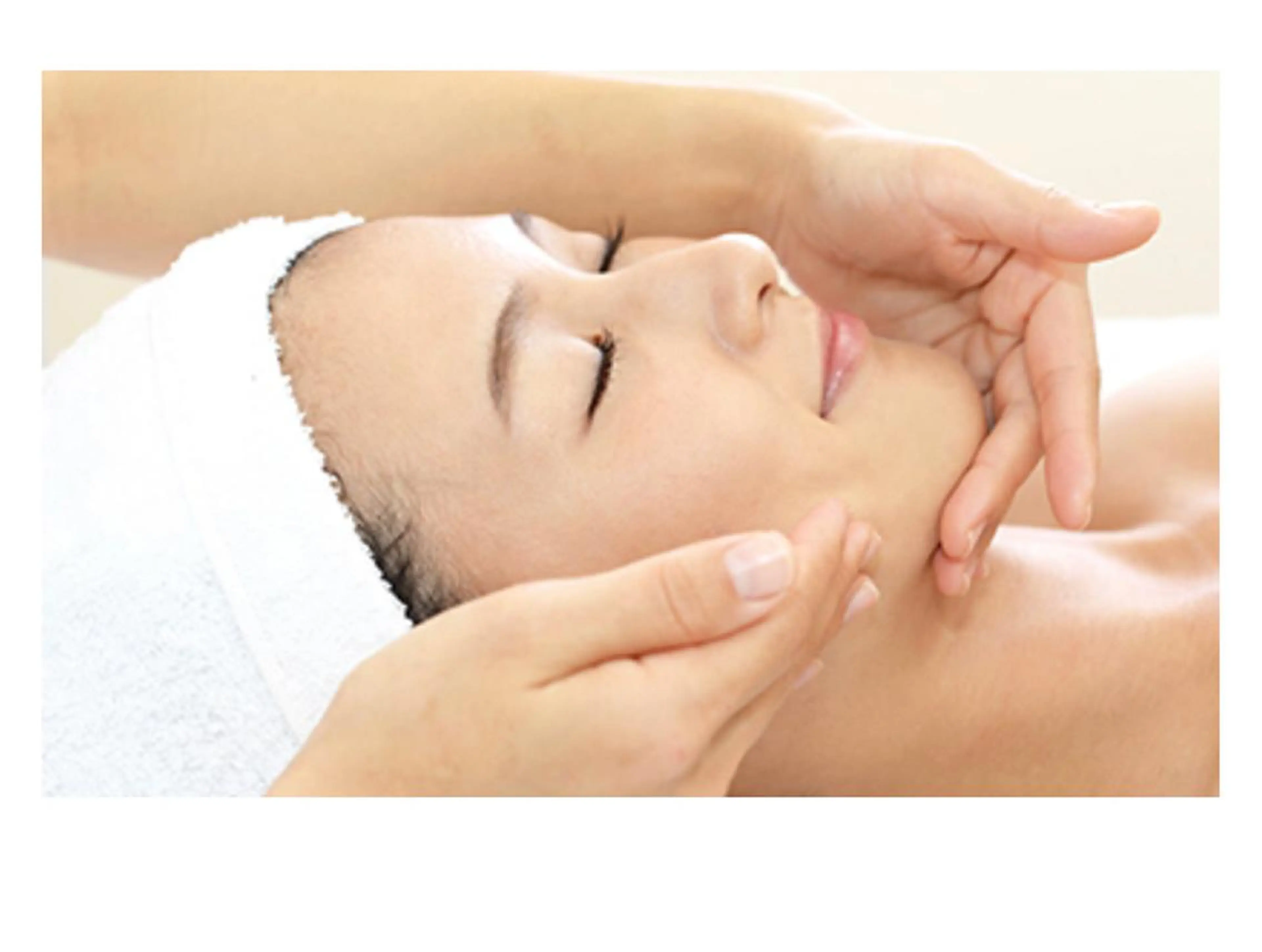 The Best Beauty受付担当のヘアスタイル