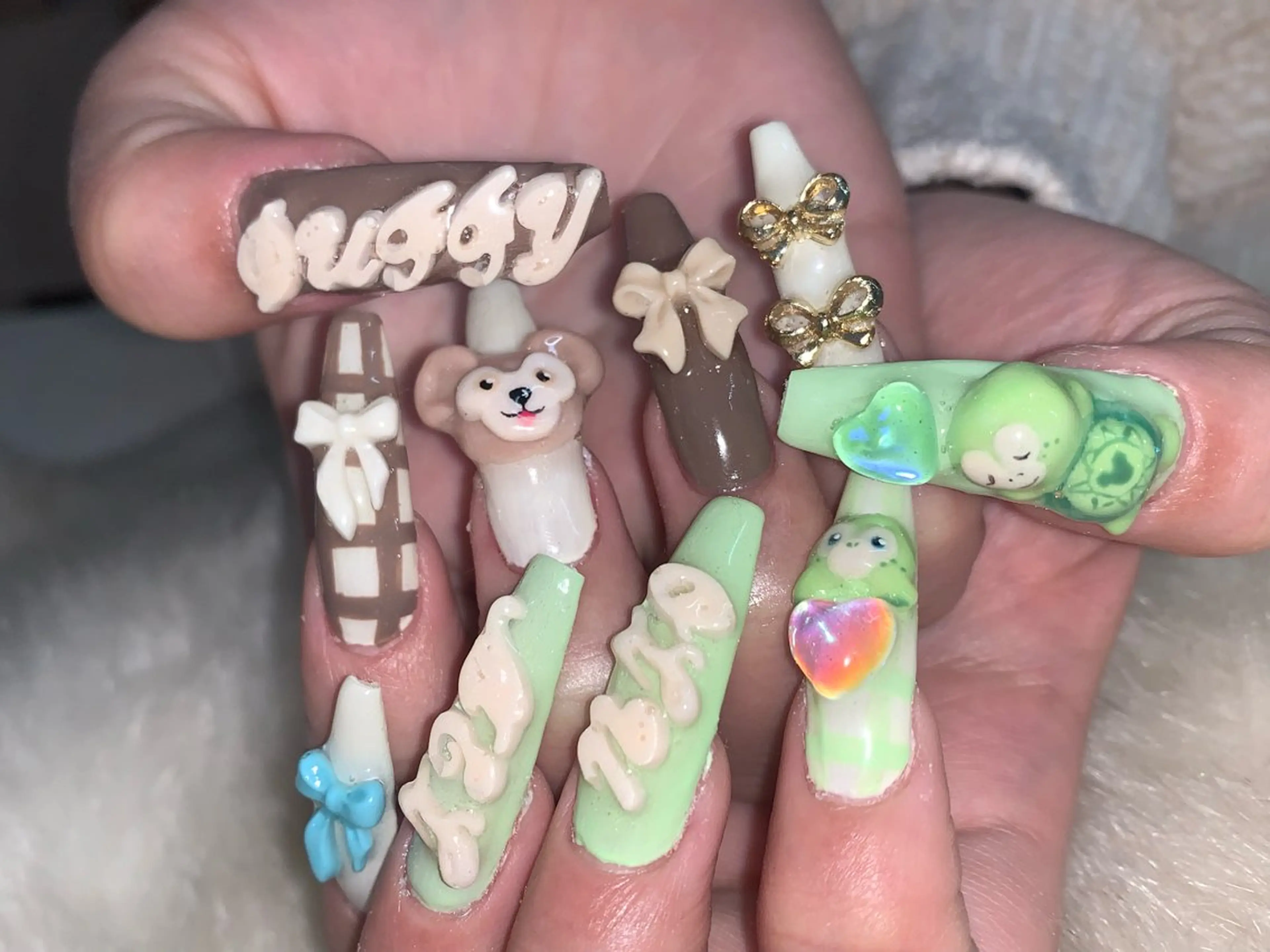 ネイル ハンドネイル NES NAIL所属・さゆり￤推しキャラ ￤ロングネイル🩷のネイルデザイン