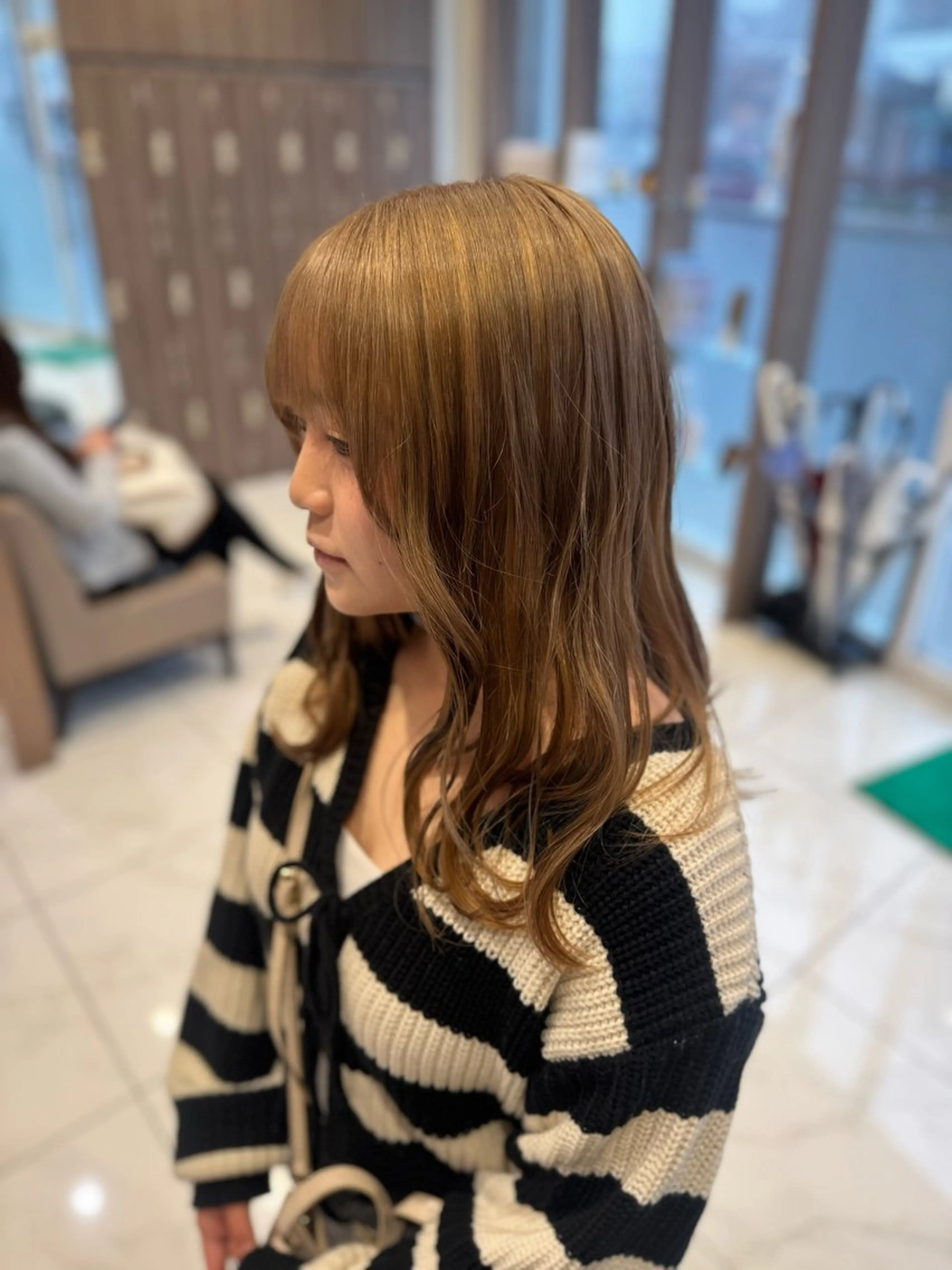 ロング カラー ベージュカラー ブリーチ ミルクティーベージュ 🕯コバ/レイヤー/ 透明感/縮毛🕯のヘアスタイル