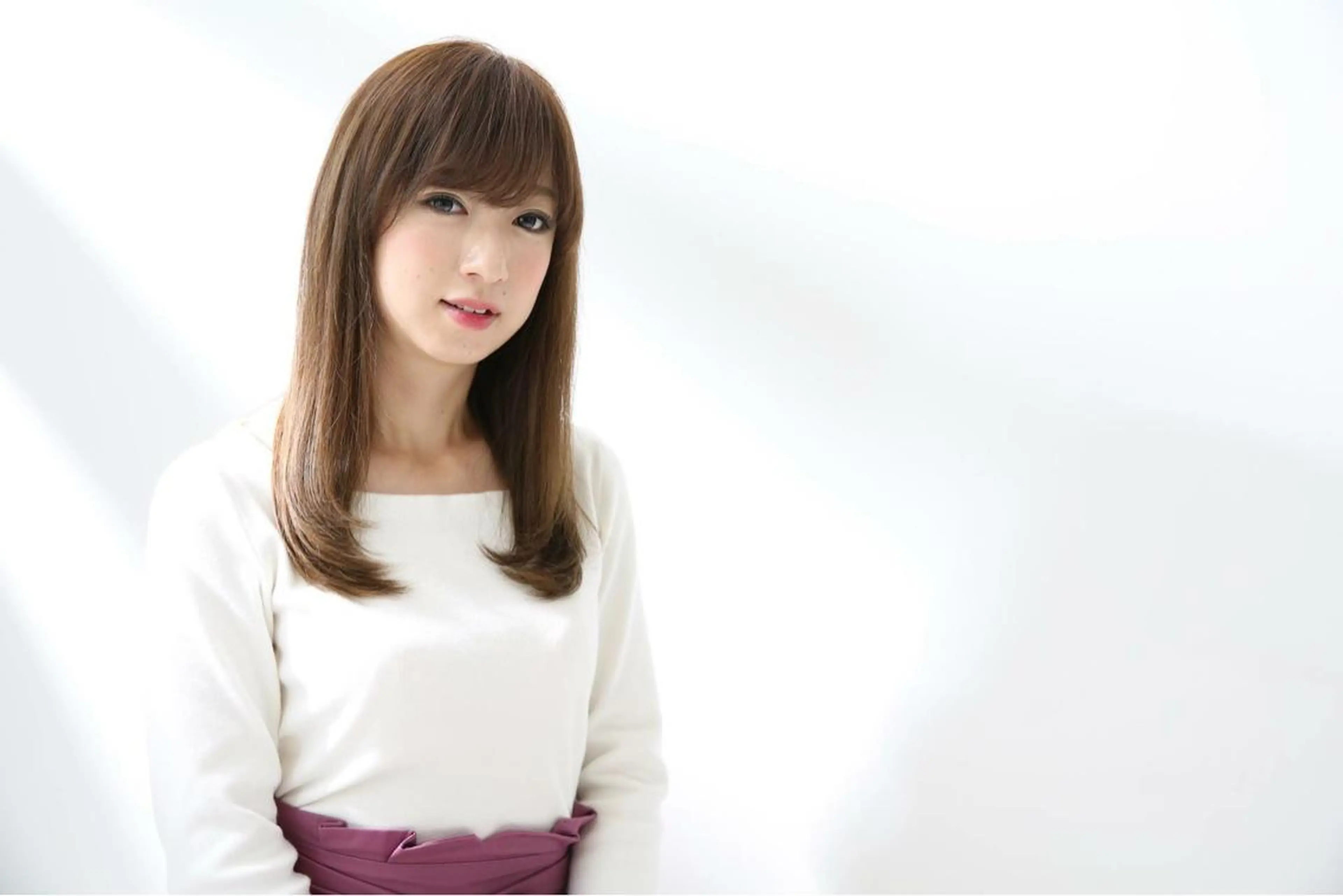 ロング ブリーチなしダブル/ レイヤーカット 小棹のヘアスタイル