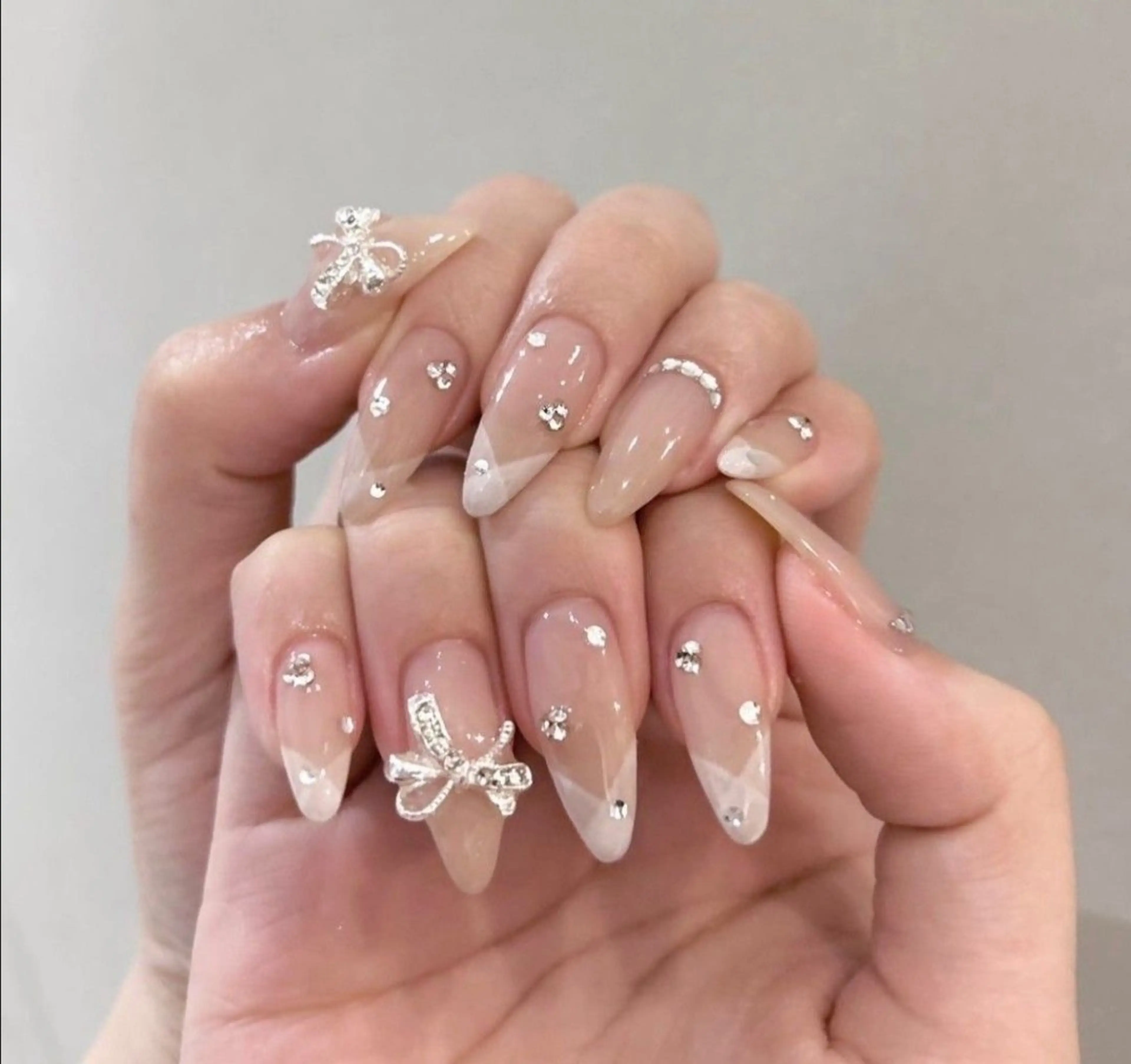 ネイル チークネイル フレンチネイル グラデーション 韓国ネイル マグネットネイル Hana nail所属・Hana Nailのネイルデザイン