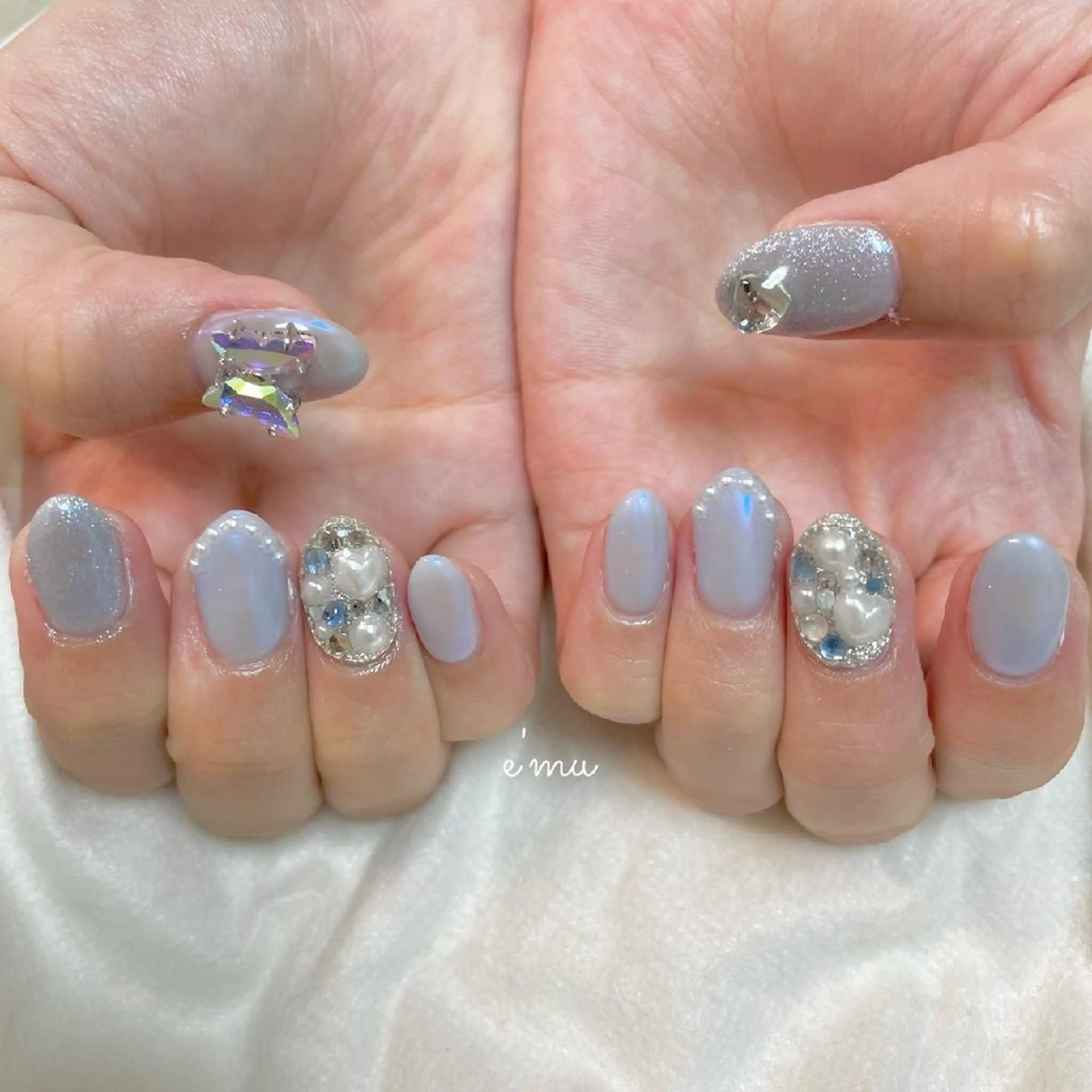 ネイル オーロラネイル ブルー 韓国ネイル nail salon e'mu💐のネイルデザイン