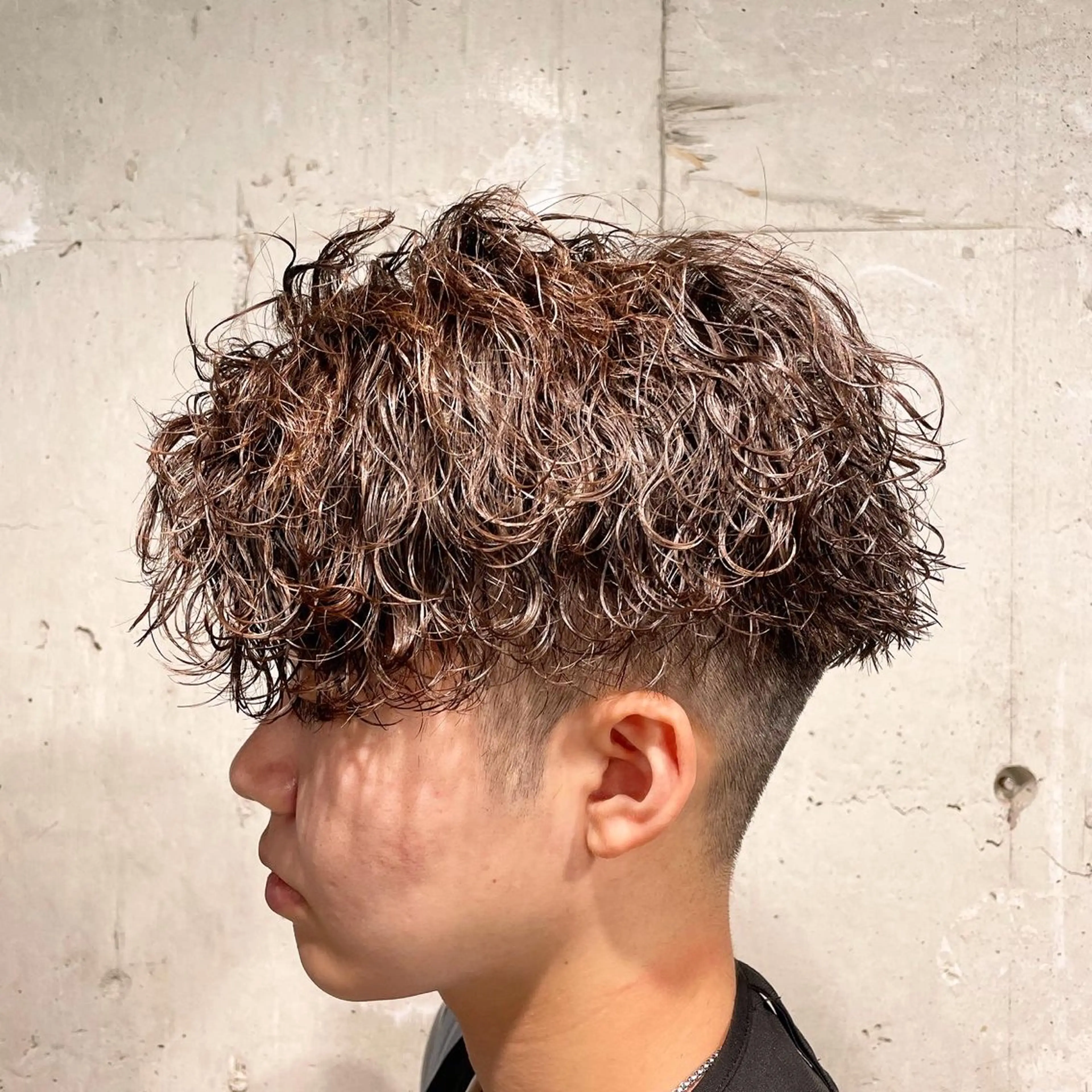 パーマ メンズ カット ヘアカラー トリートメント 艶髪/透明感🪽 DISCO🪽のヘアスタイル