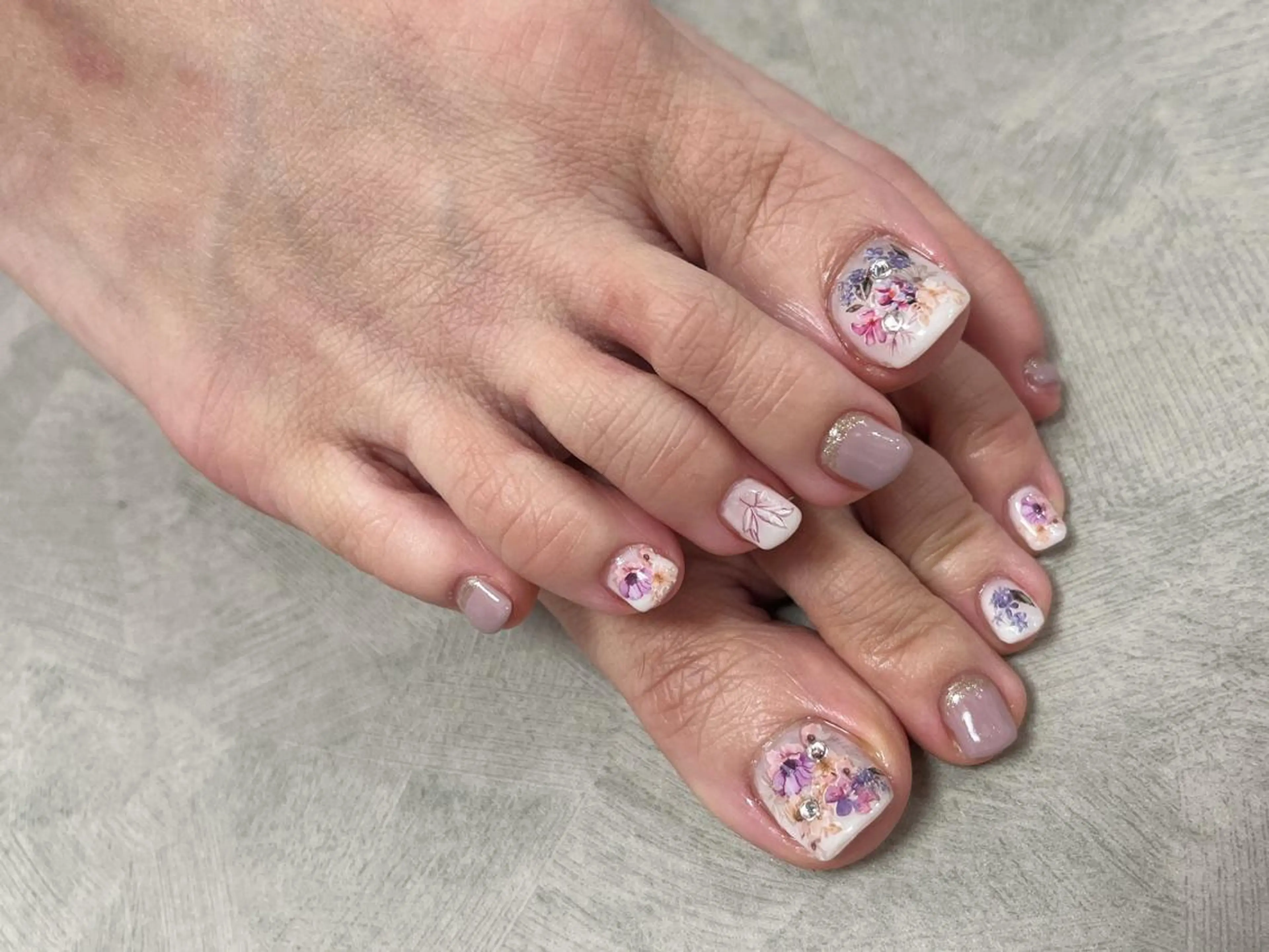 ネイル 春ネイル フットネイル MIKA ♡のネイルデザイン