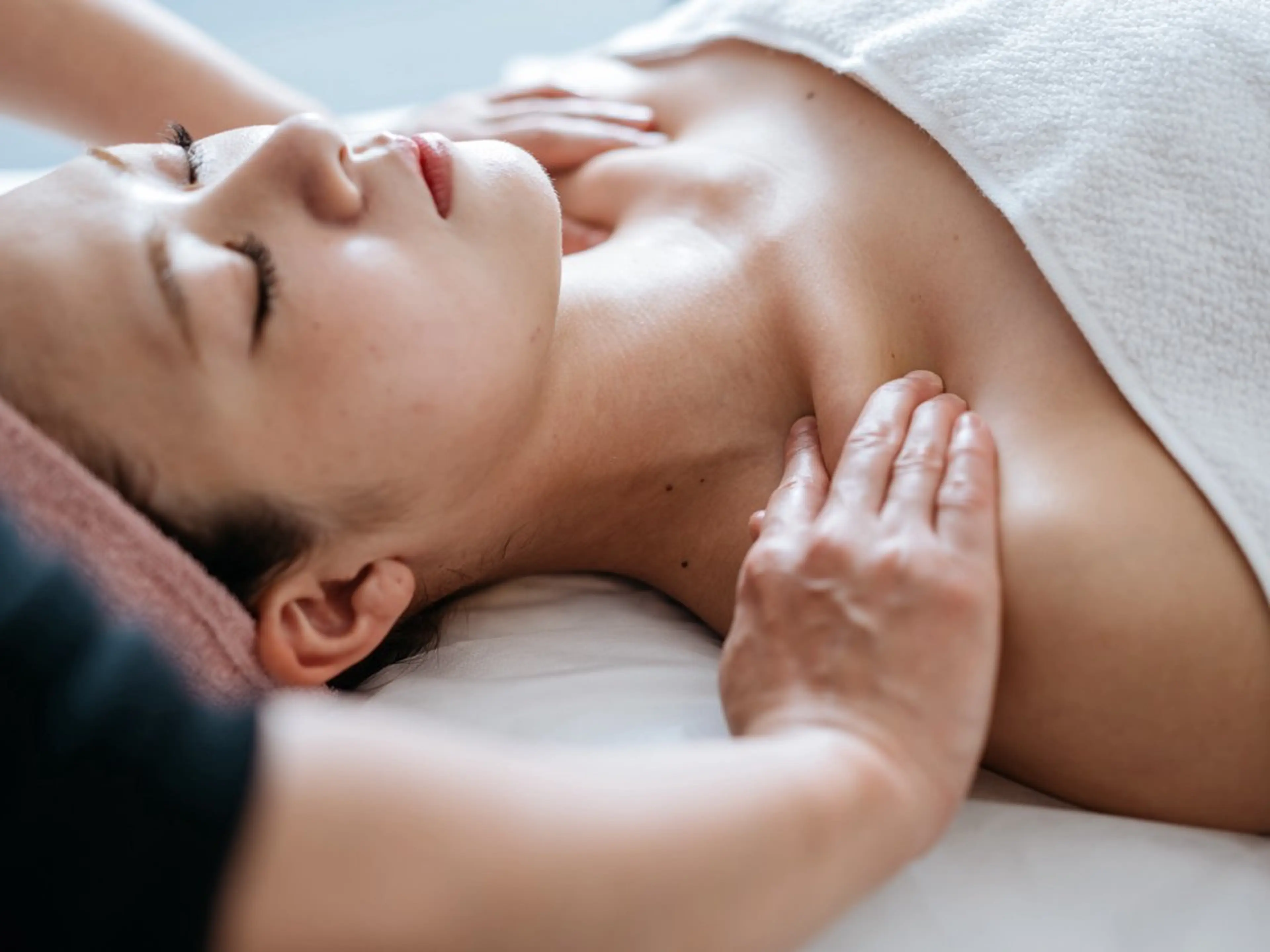 エステ リラク 【肌質改善・リフトアップ専門店】セラピックエステ美極所属・羽賀 茉衣子のエステ・リラクイメージ