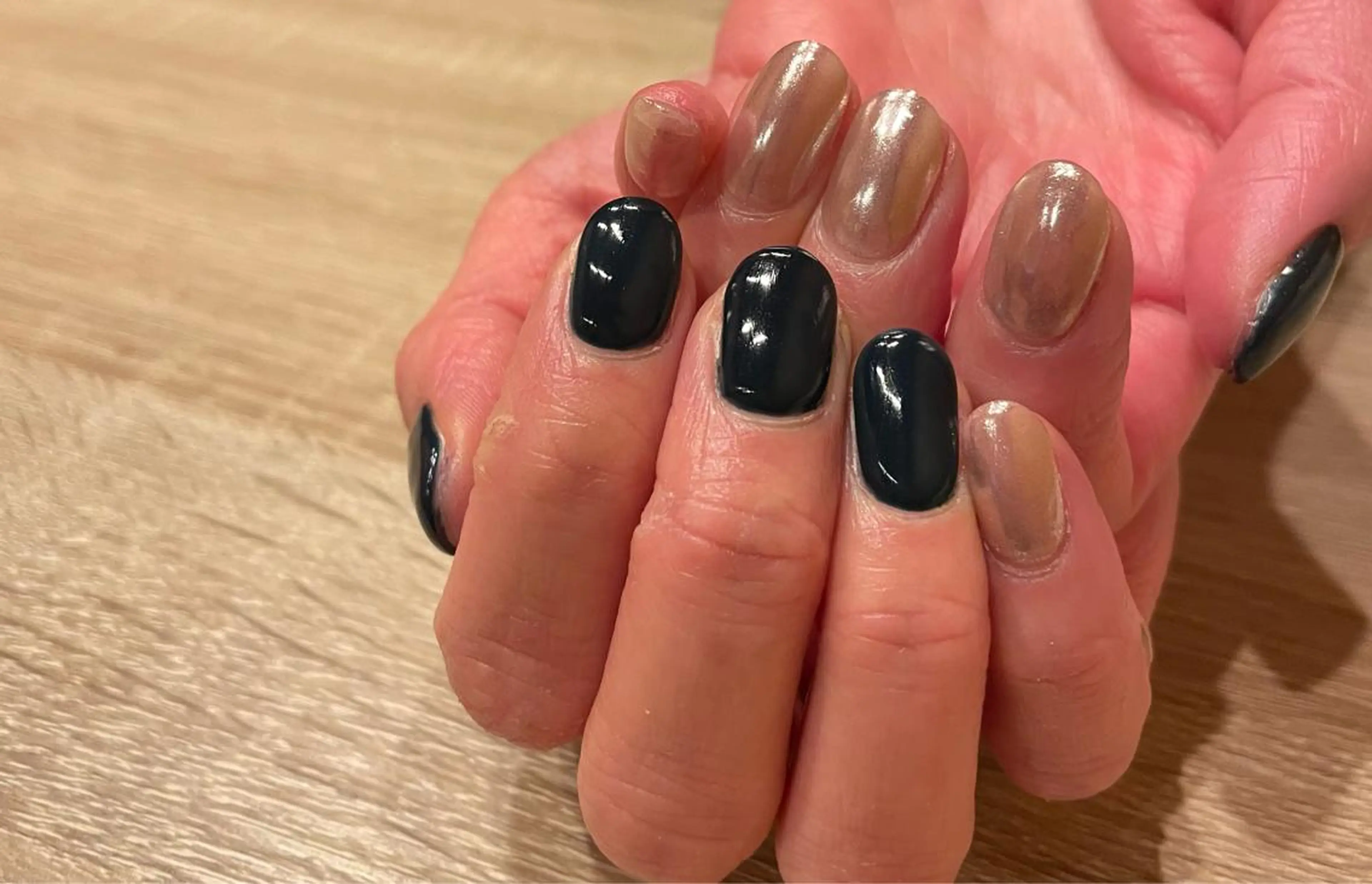 ネイル ミラーネイル ワンカラーネイル ハンドネイル liberté所属・liberté🫧 新小岩のネイルデザイン