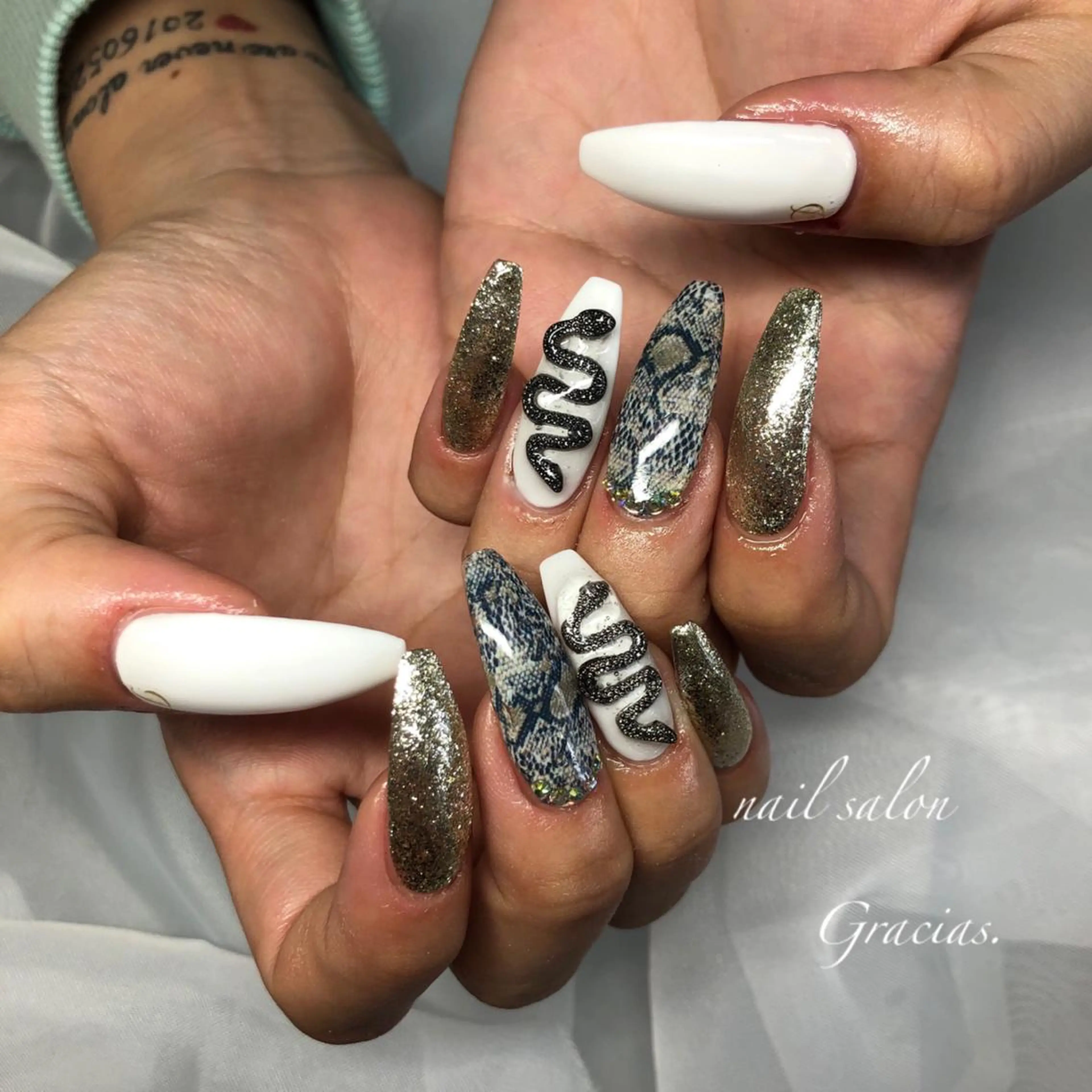 ネイル Gracias. rieのネイルデザイン