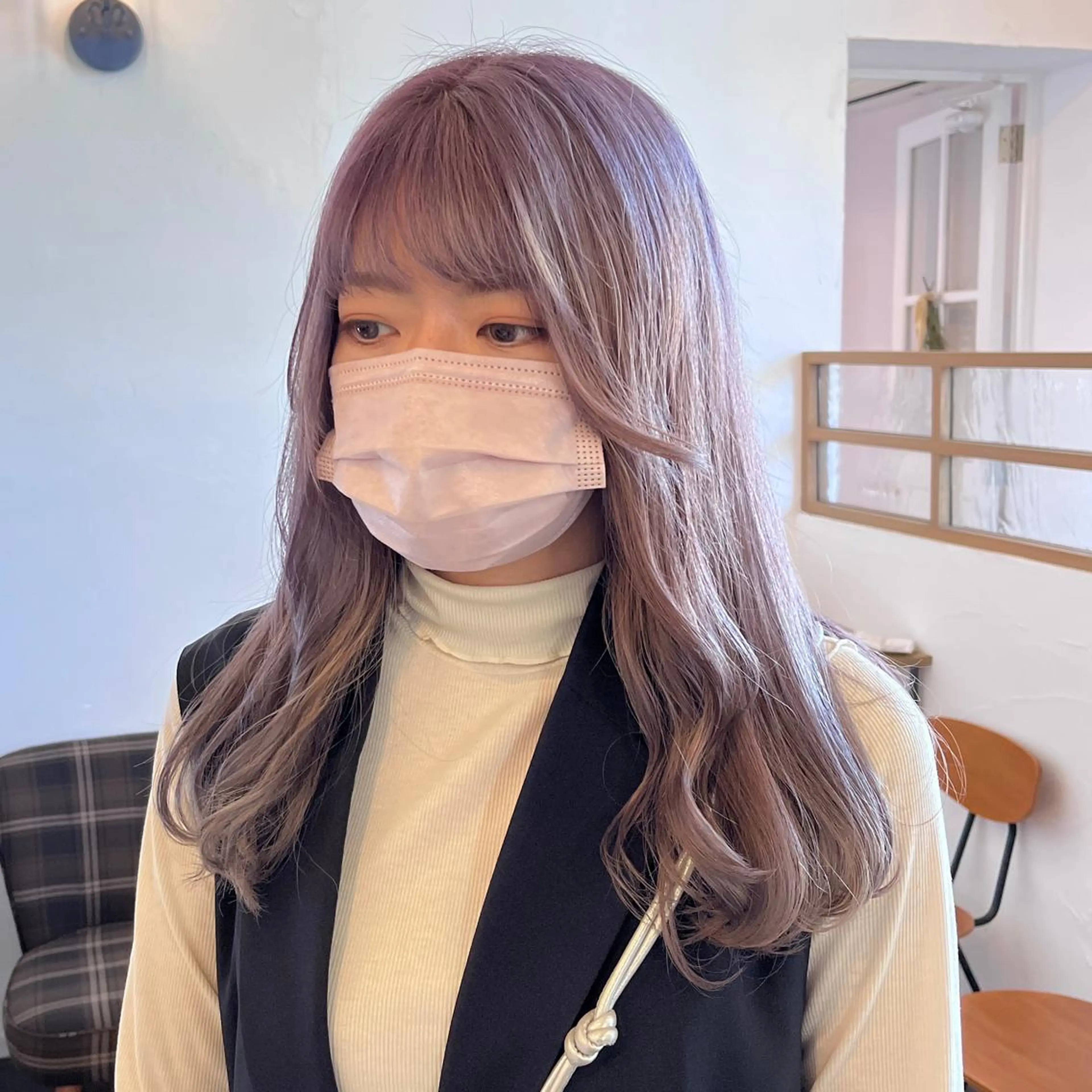 ロング カラー ベージュカラー ブリーチ 透明感カラー ラベンダーカラー ラベンダーベージュ 伊藤ゆかり/髪質改善 /透明感カラーのヘアスタイル