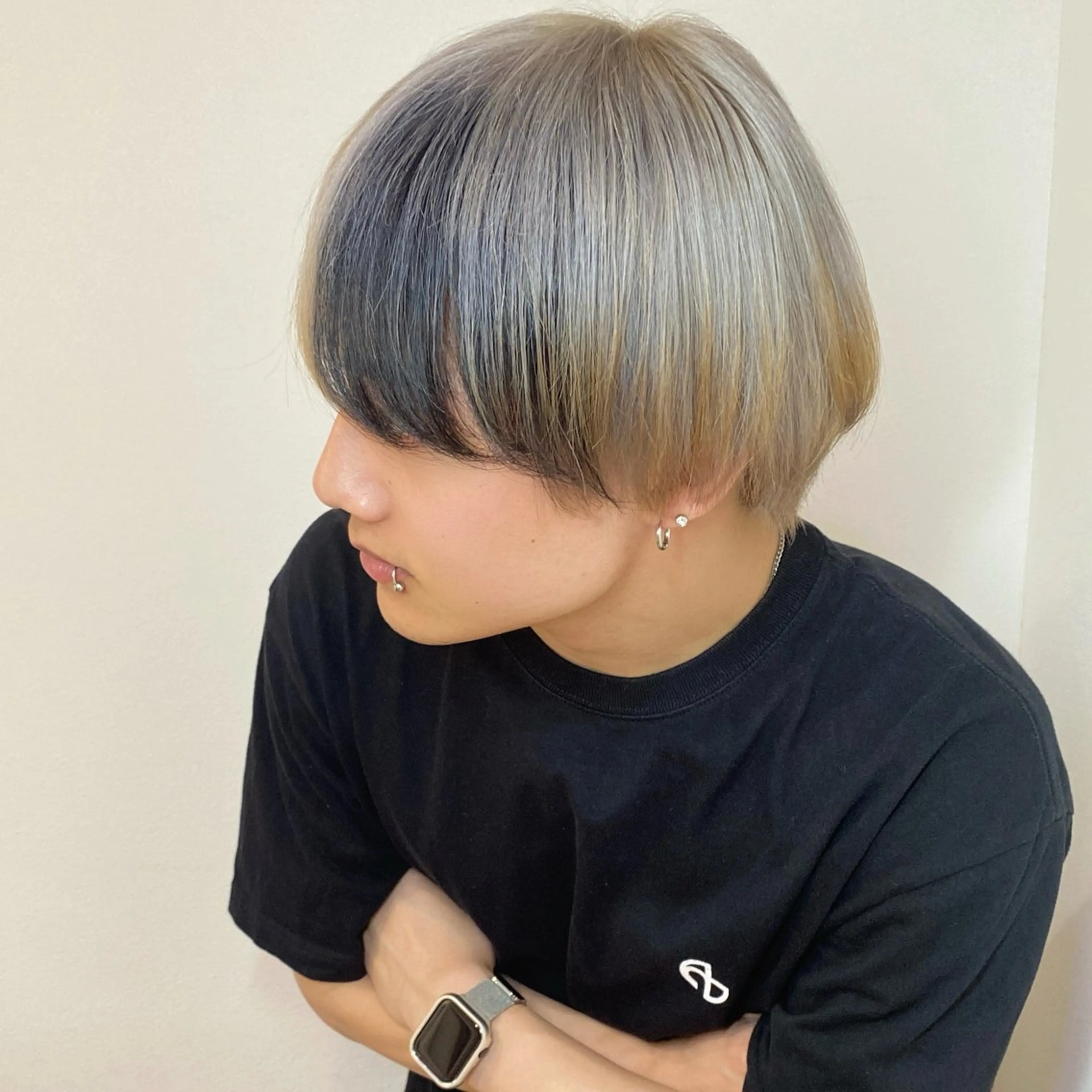 カラー メンズ ★デザインカラー ハイトーン ももか★のヘアスタイル